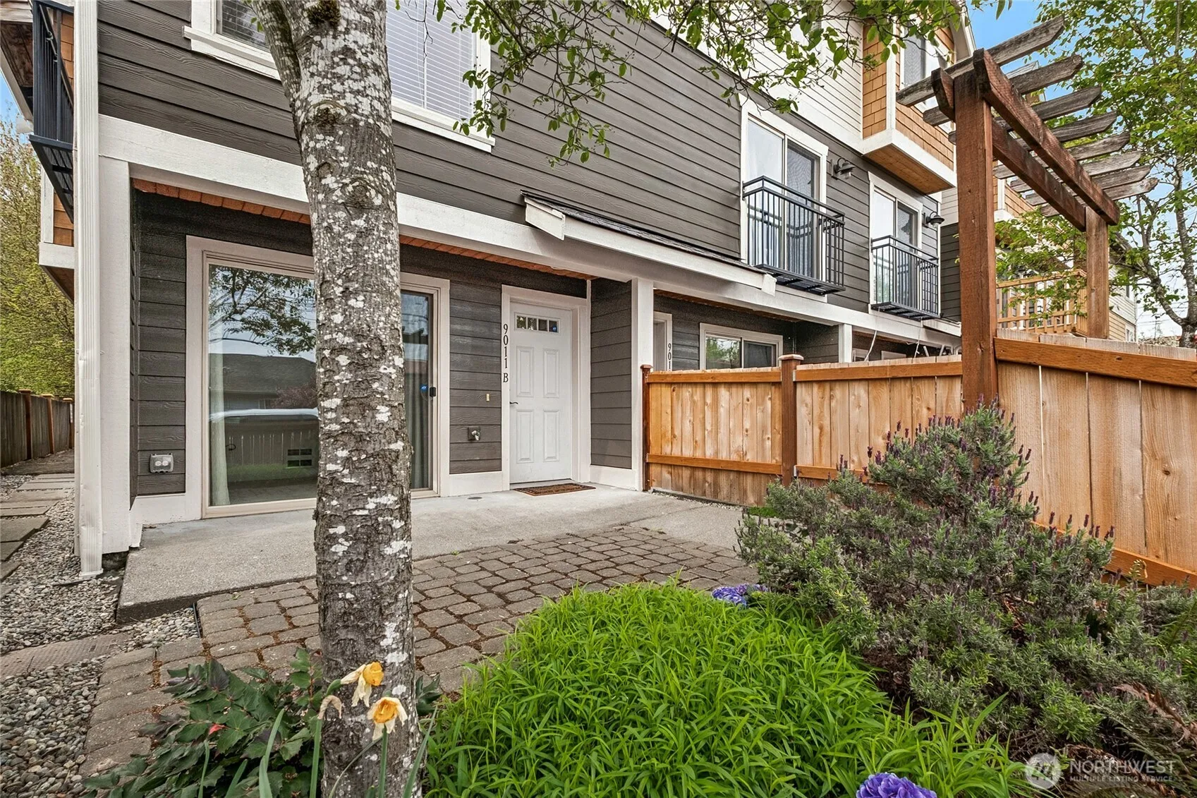 Property photo for 9011 46th Avenue S #b, Seattle photo 5