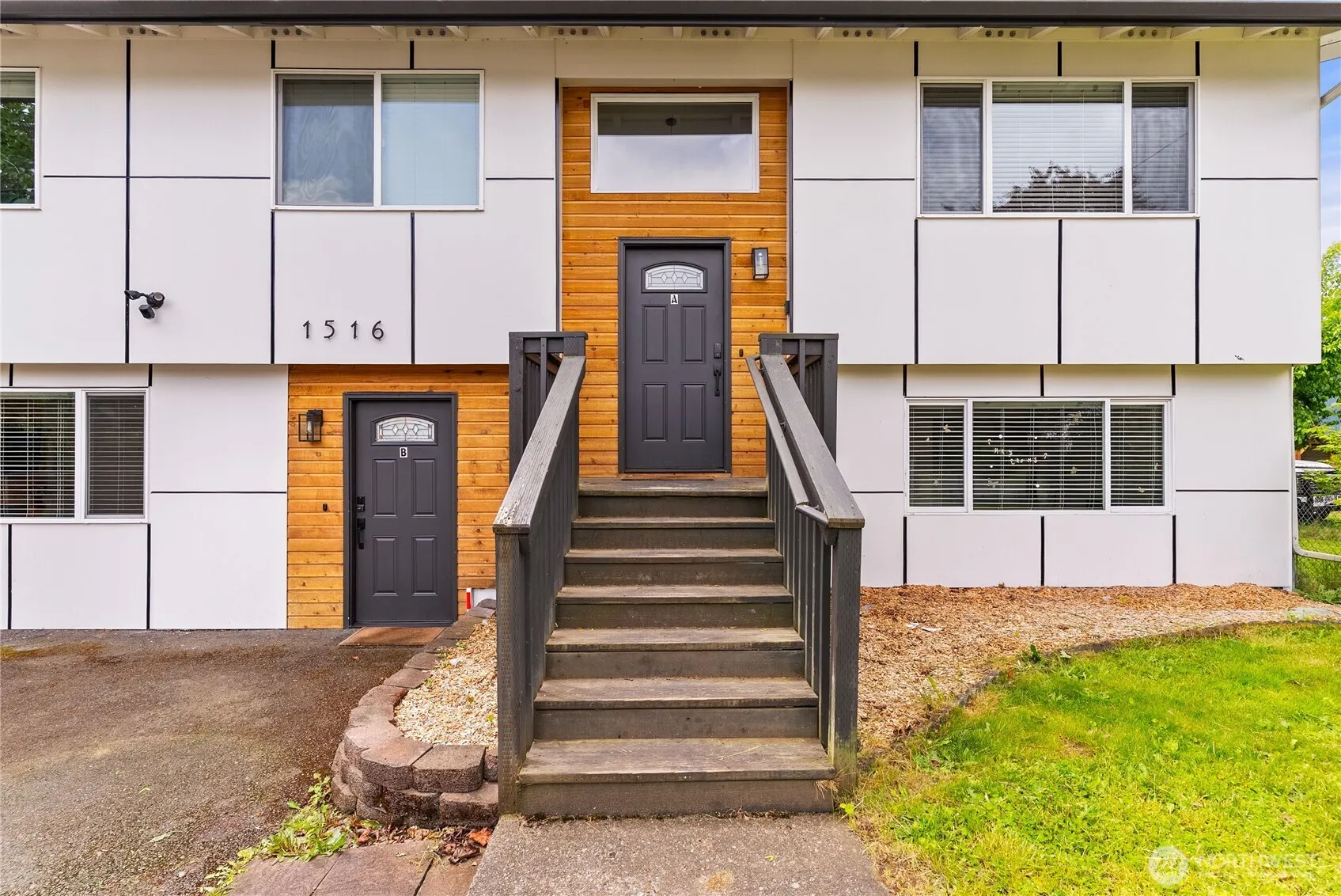 Property photo for 1516 Lafayette Street S, Tacoma photo 2