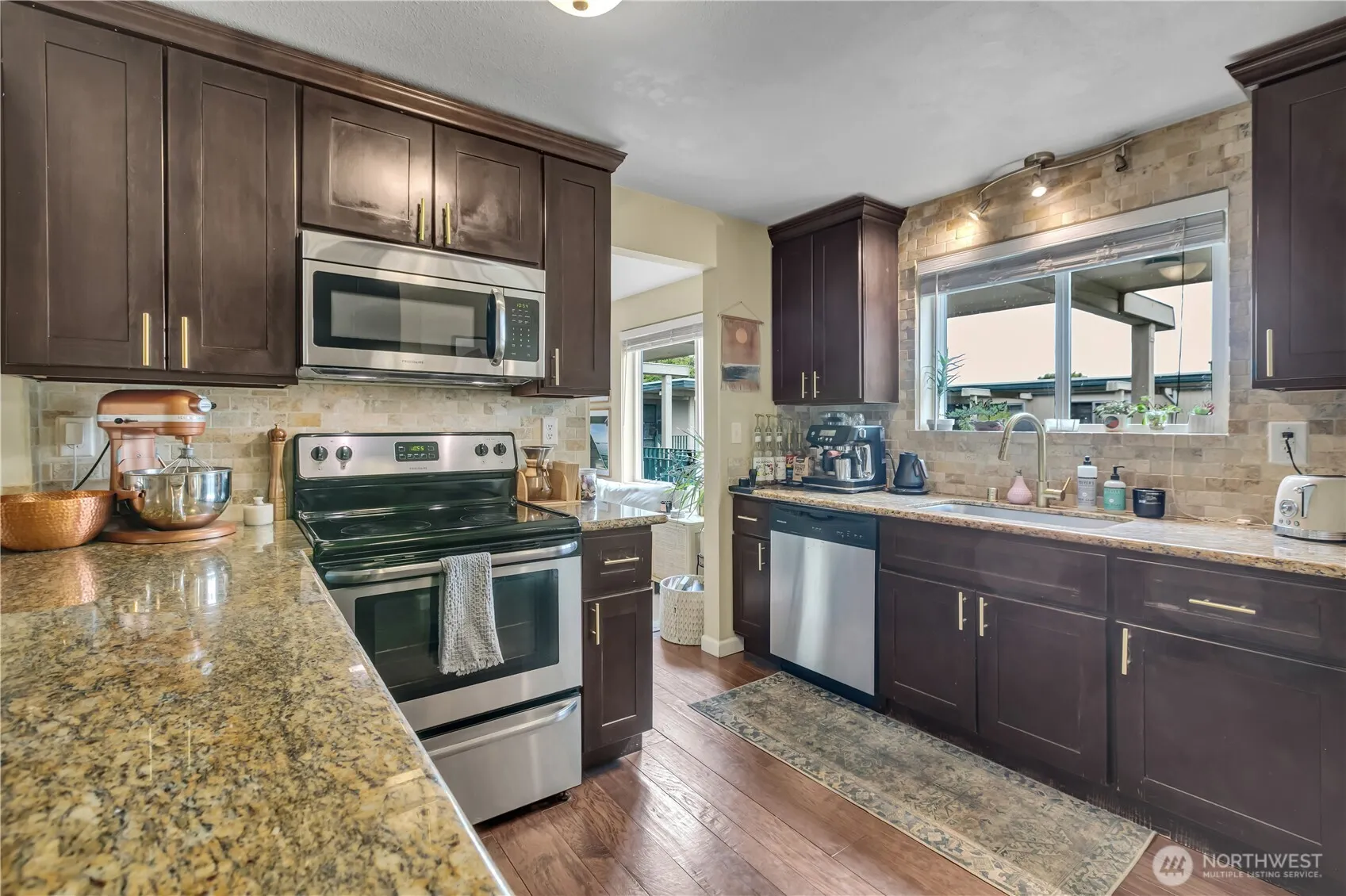 Property photo for 10430 Gravelly Lake Drive Sw #33, Lakewood photo 5
