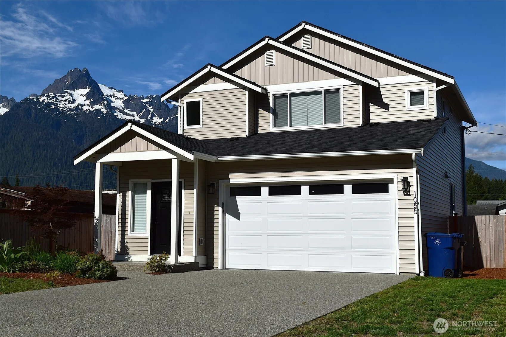 Property photo for 1055 Montague Avenue, Darrington