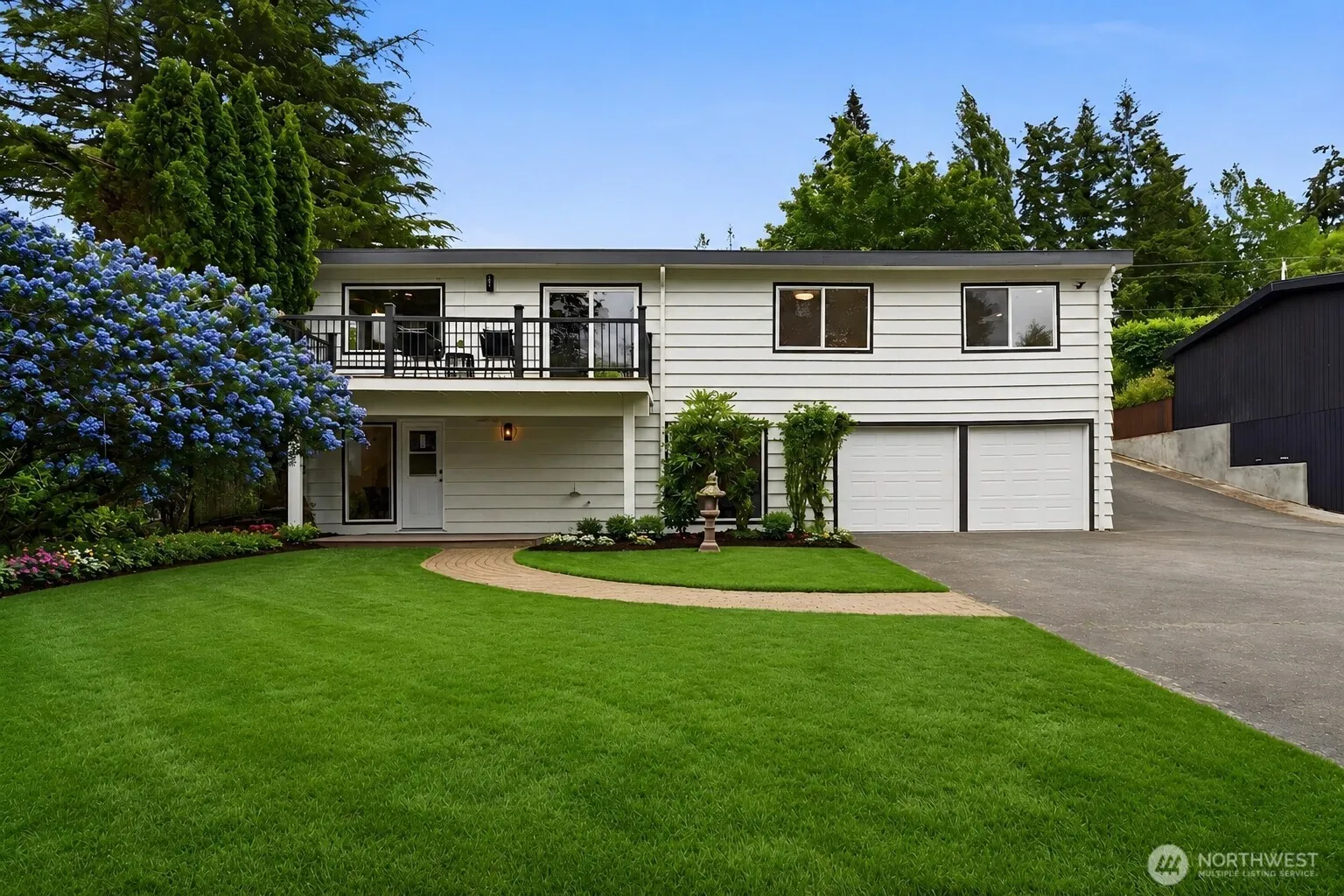 325 105th Ave Se, Bellevue
