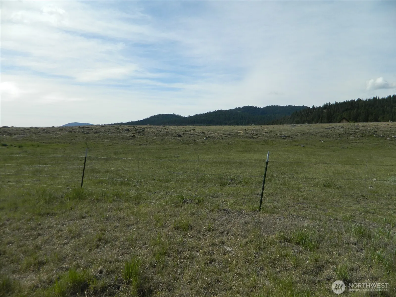 Property photo for 4 Duck Flats Road, Tonasket photo 4