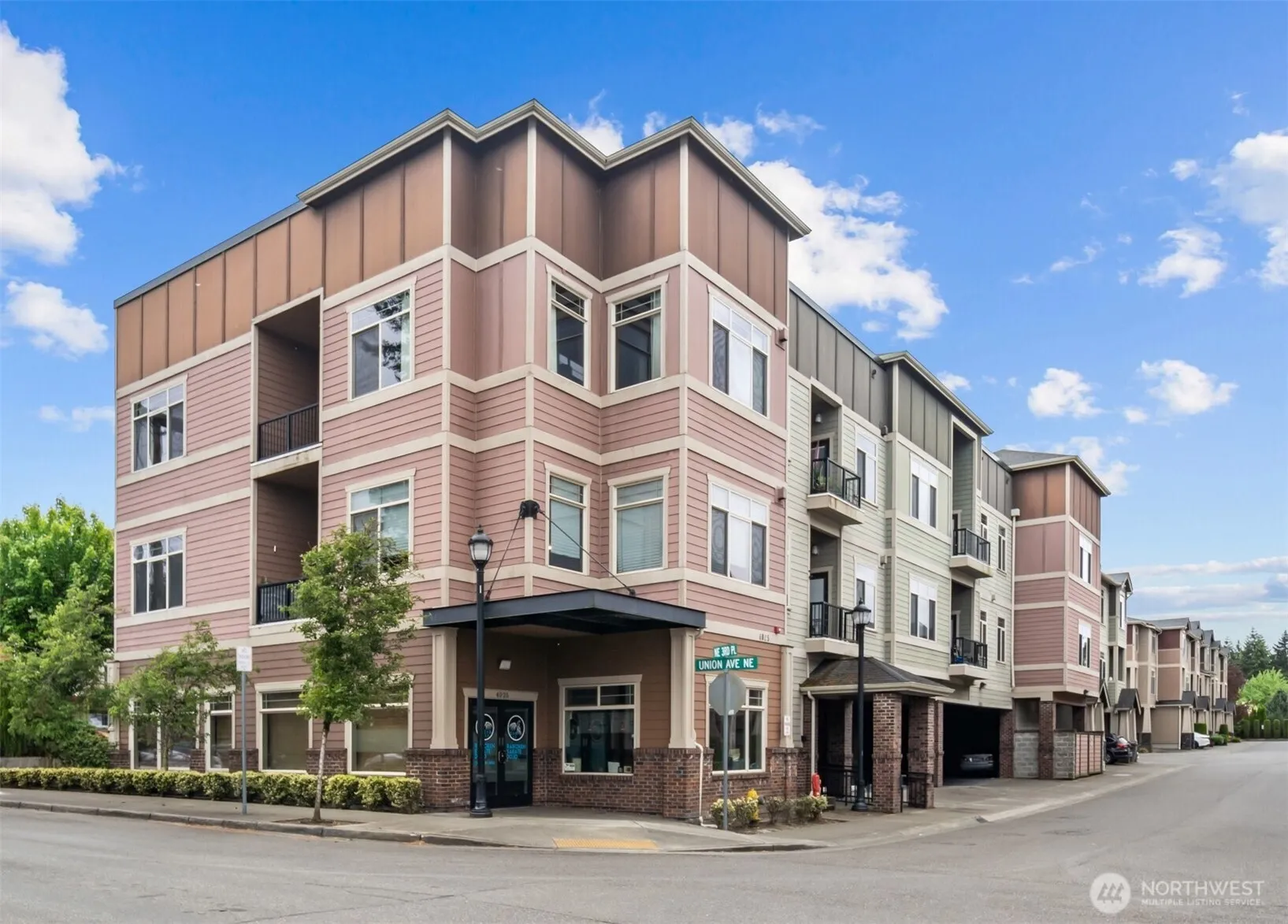 4005 Ne 3rd Place #e, Renton