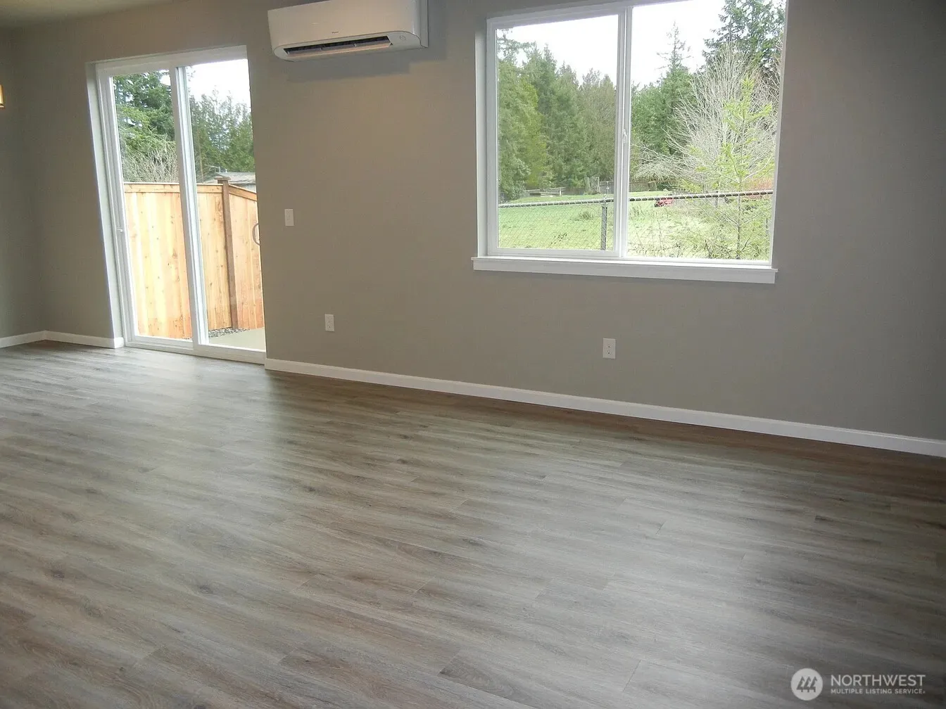 Property photo for 3120 Ponderosa Street Ne, Lacey photo 4