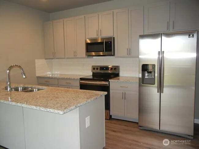 Property photo for 3108 Ponderosa Street Ne, Lacey photo 3