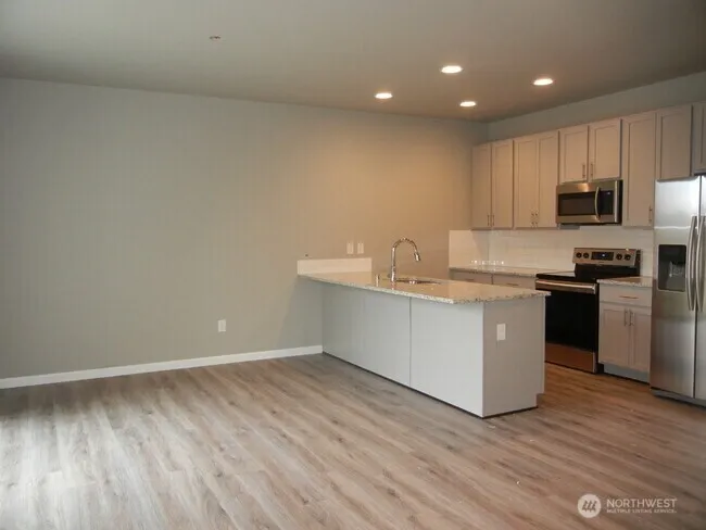 Property photo for 3108 Ponderosa Street Ne, Lacey photo 2