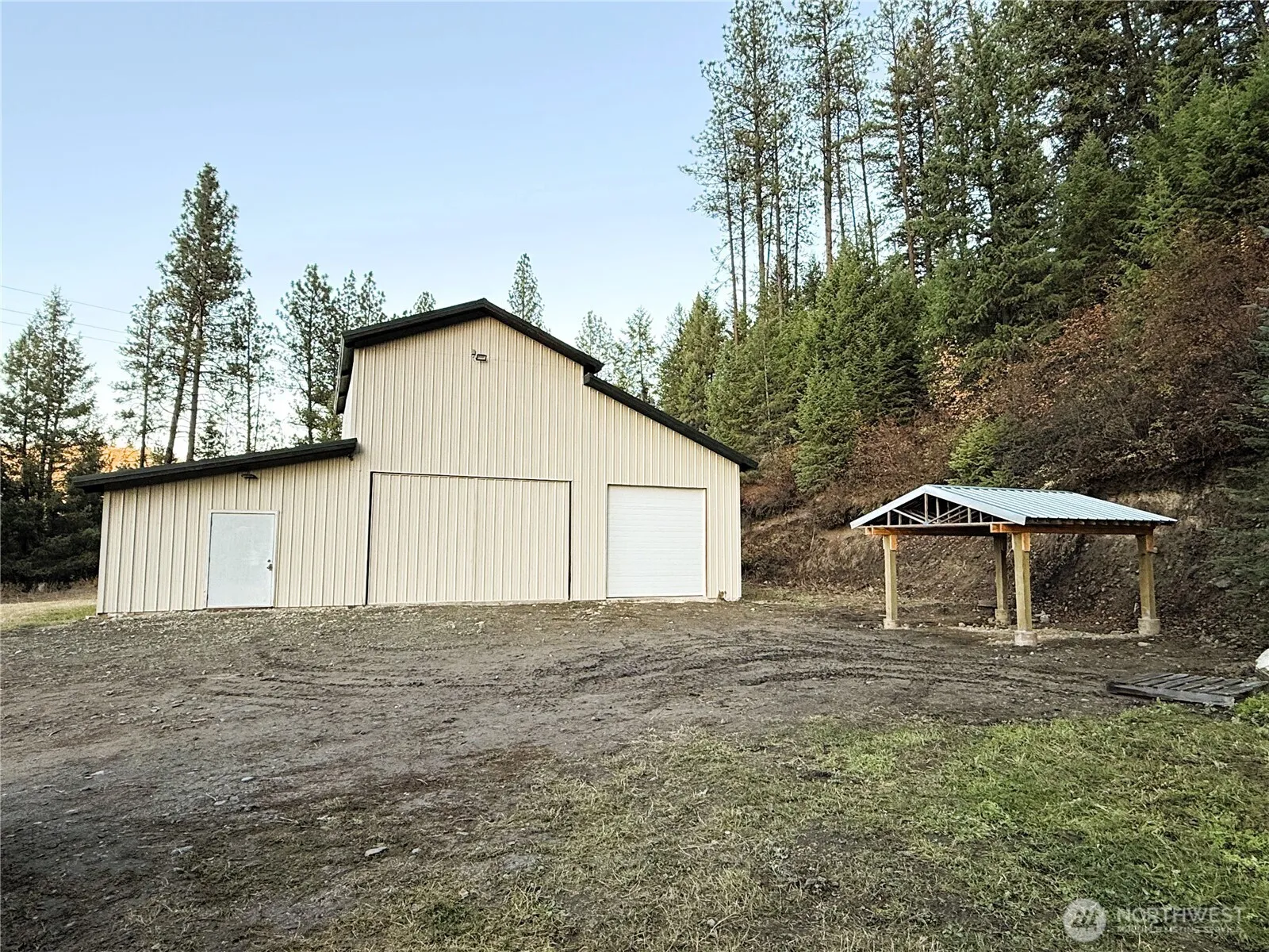 Property photo for 30543 Hwy 20 E, Republic