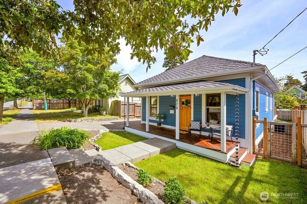 Property photo for 828 Tyler Street, Port Townsend