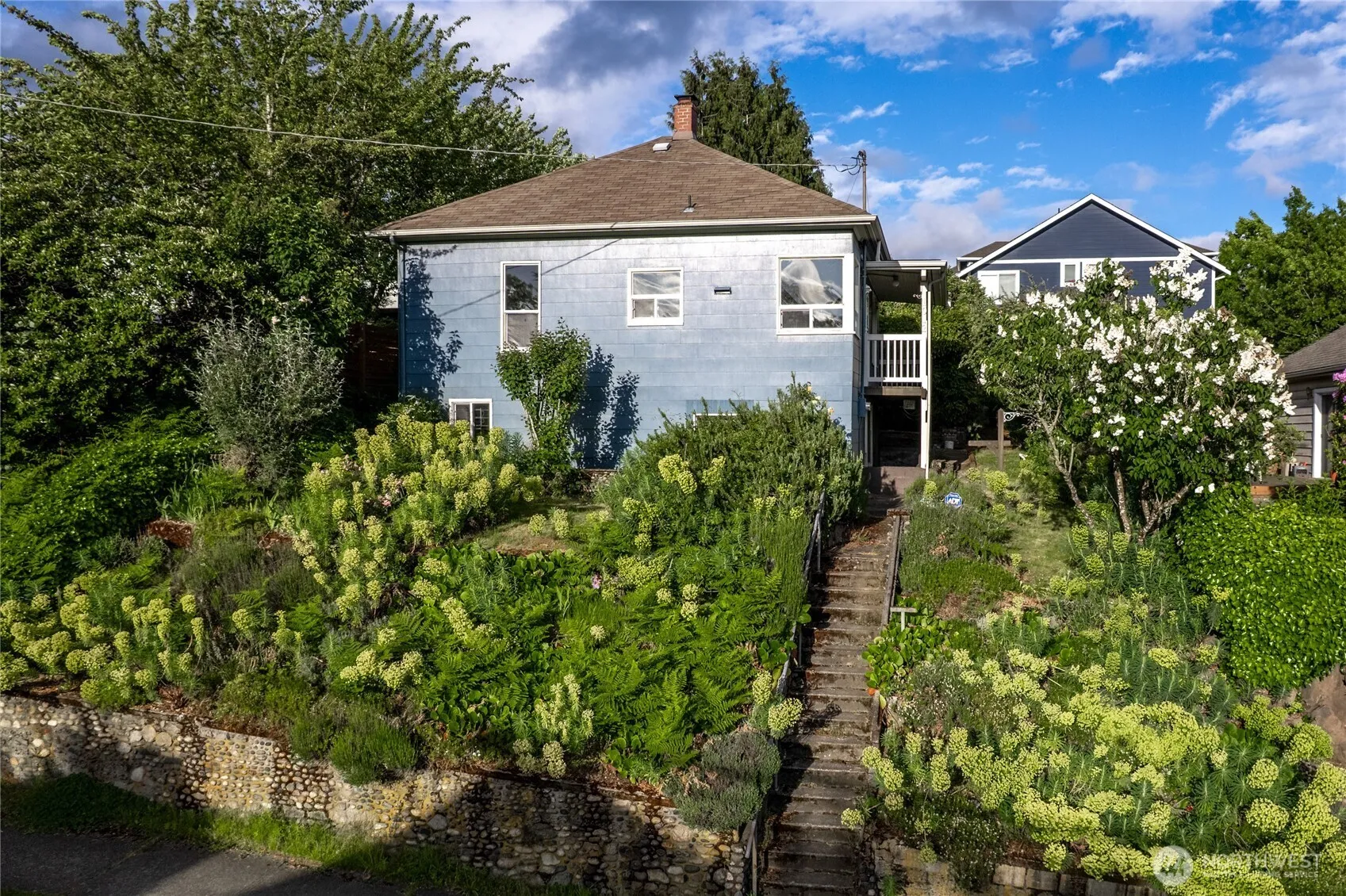 Property photo for 1012 S 20th Avenue, Seattle photo 4