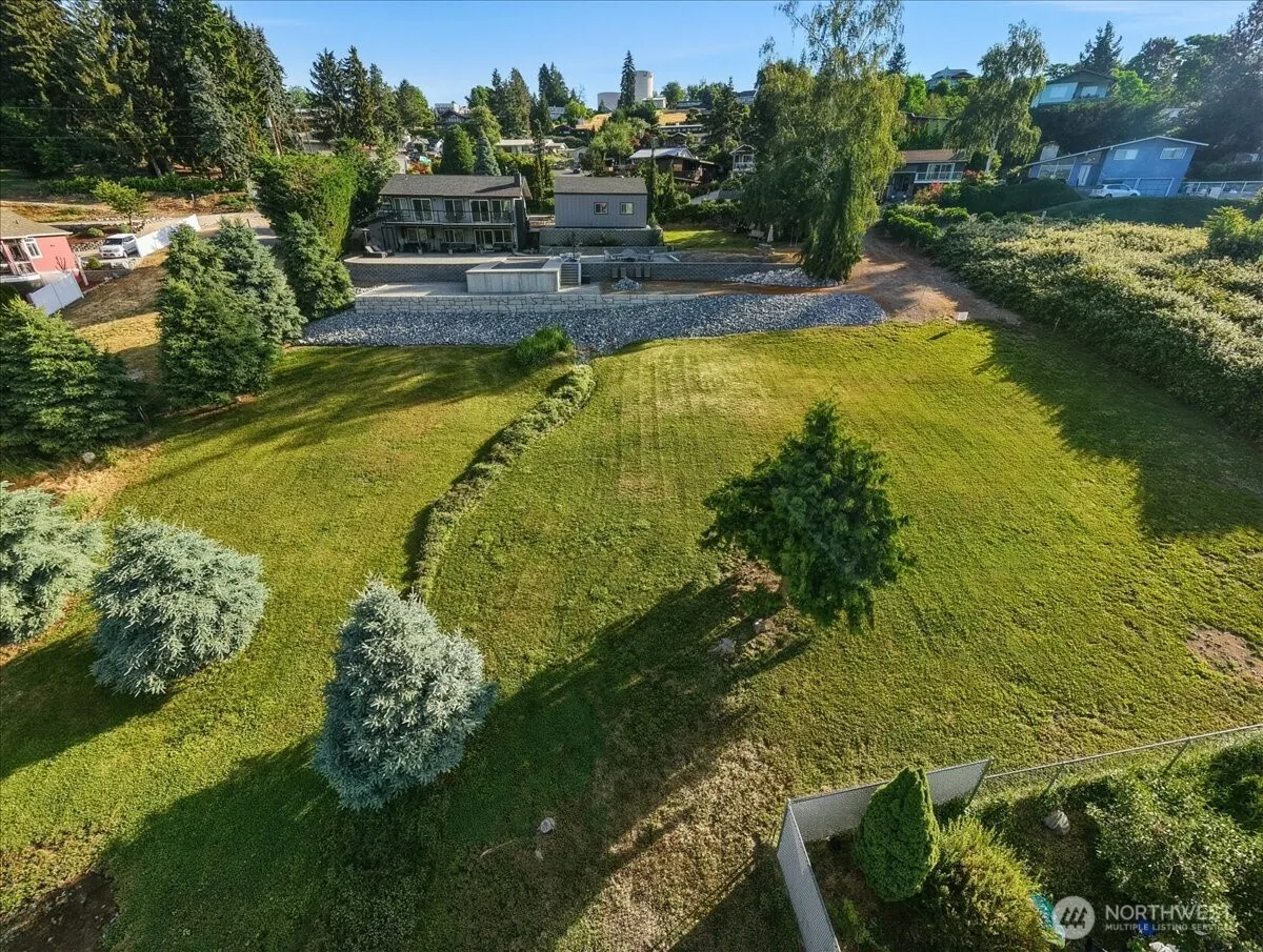 Property photo for 241 Lakeshore Drive, Manson photo 5
