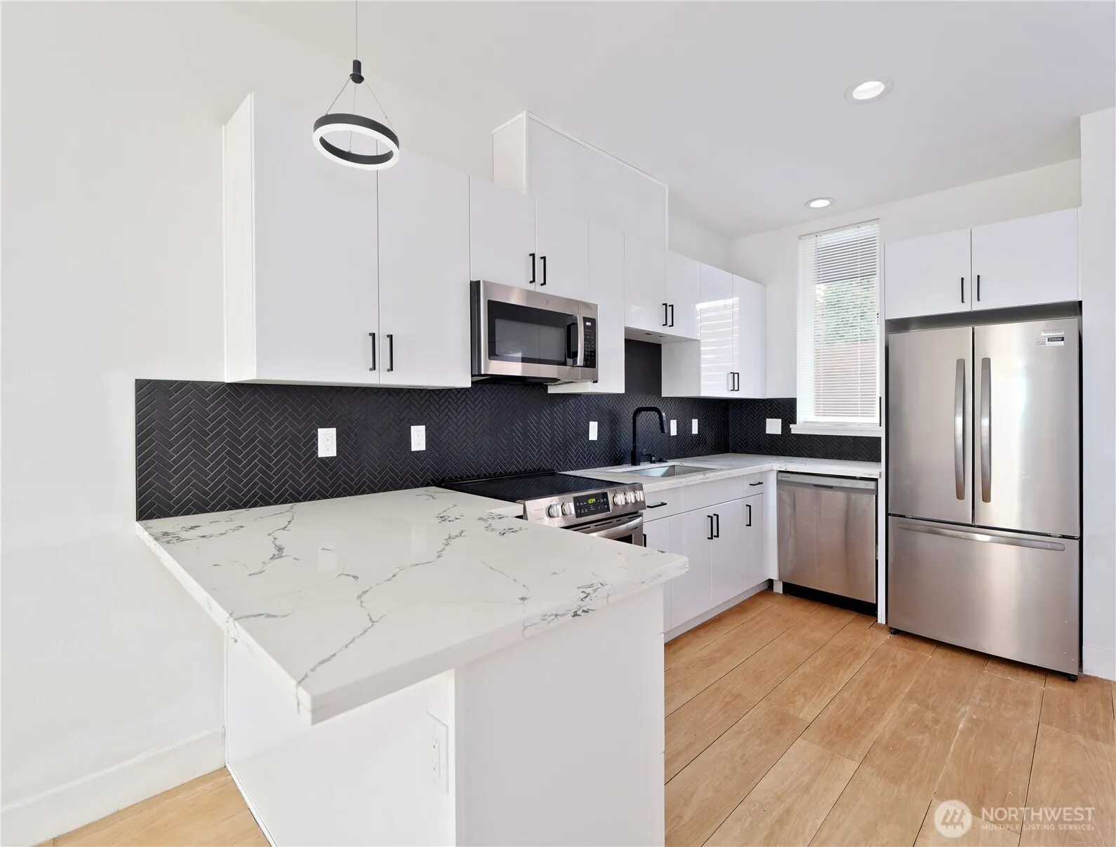 Property photo for 14023 Greenwood Avenue N #c, Seattle photo 5