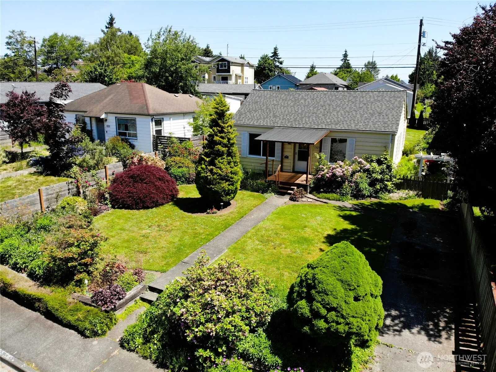 1327 Maple Street, Everett