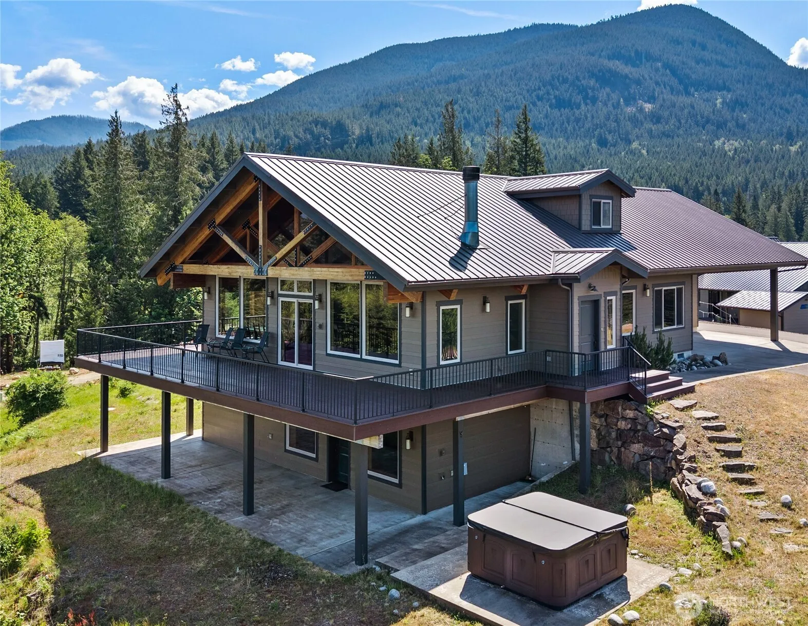 Property photo for 156 Burl Lane, Packwood
