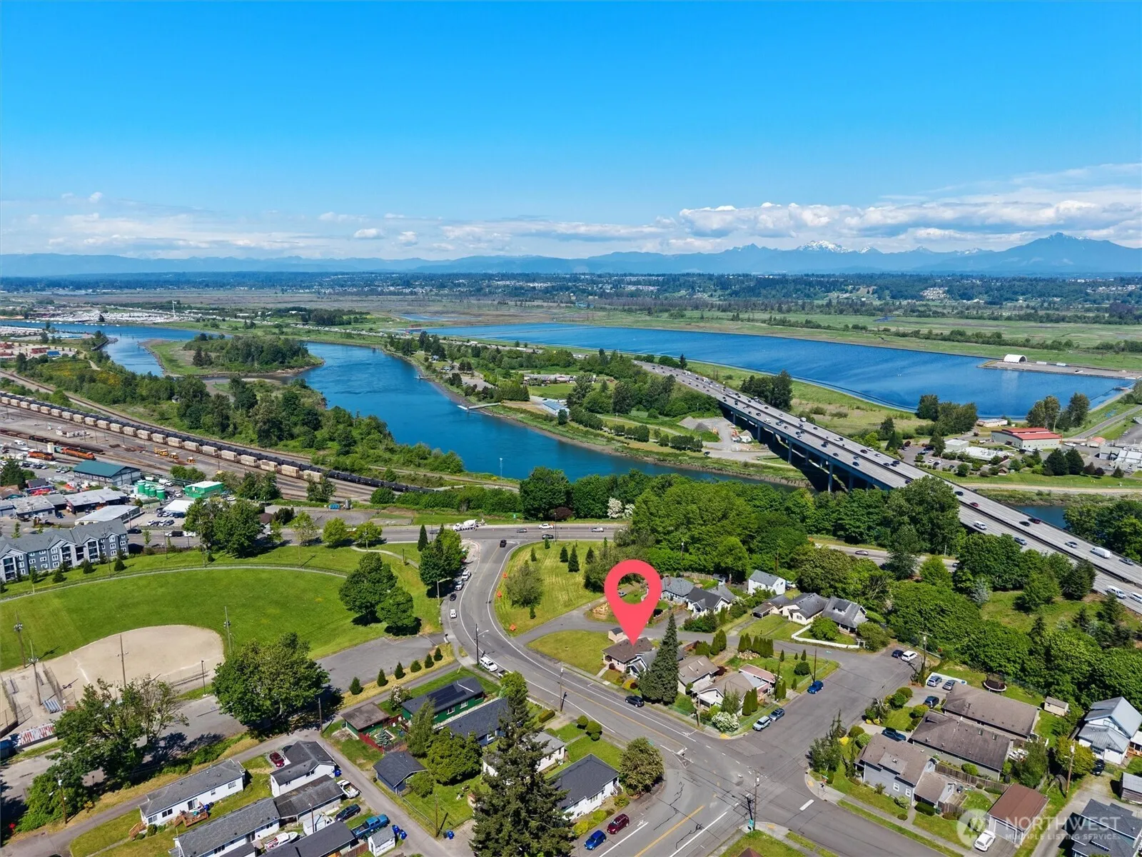 1823 Summit Avenue, Everett
