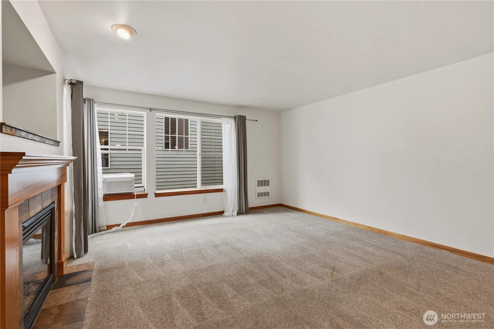 Property photo for 10520 Whitman Avenue N #c, Seattle photo 4