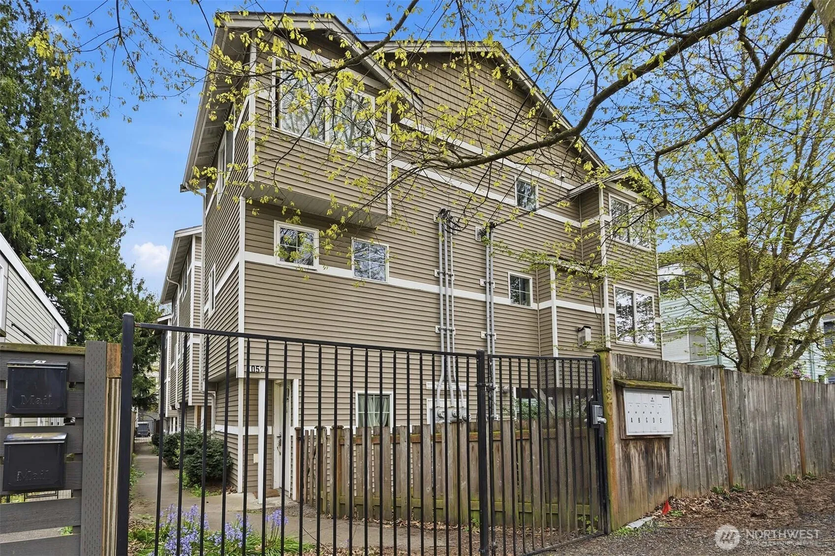 Property photo for 10520 Whitman Avenue N #c, Seattle photo 2