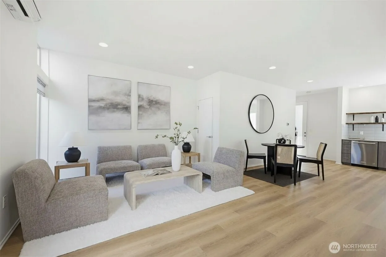 Property photo for 1520 13th Avenue S #d, Seattle photo 5