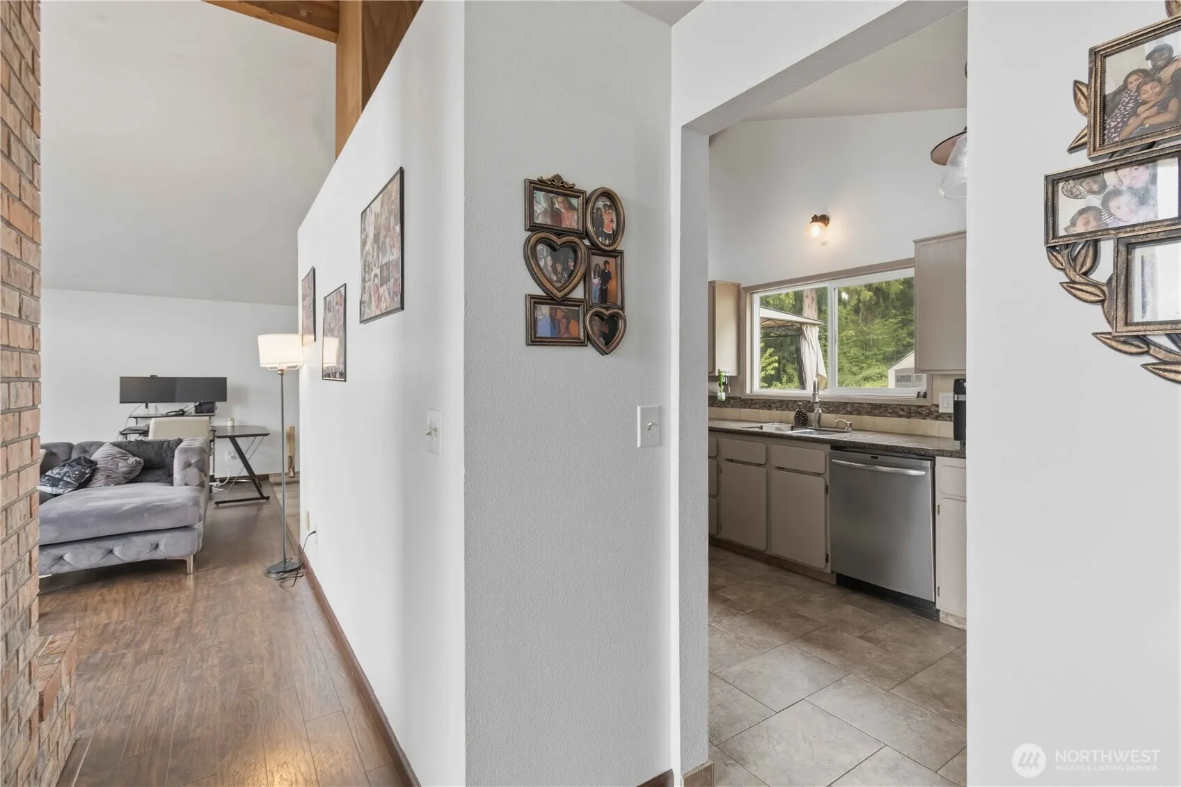 Property photo for 209 Curtis Drive, Longview photo 5