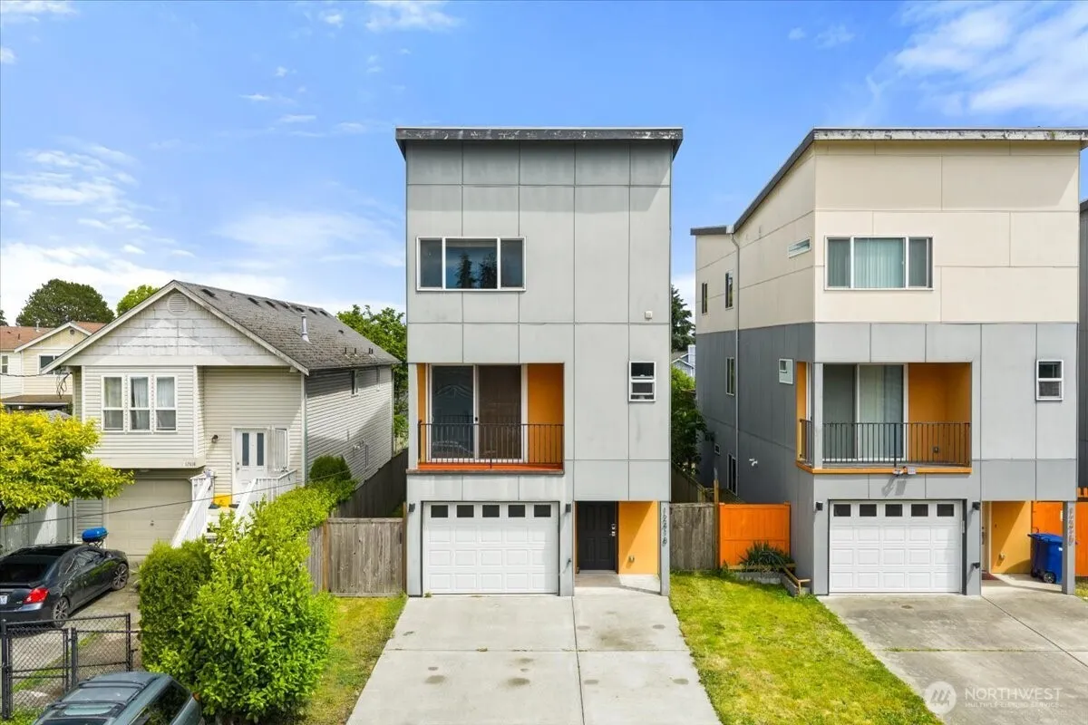 Property photo for 12418 2nd Place Sw, Burien