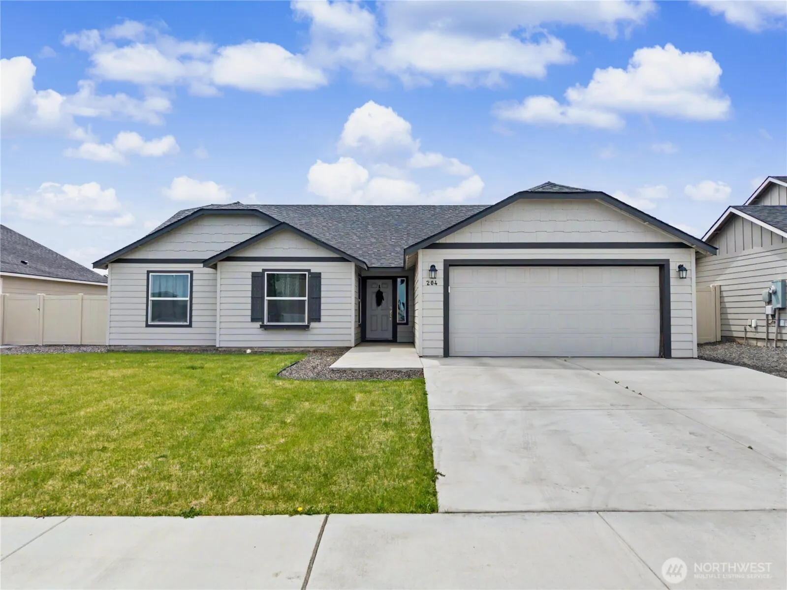 Property photo for 204 Royal Palm Drive, Moses Lake