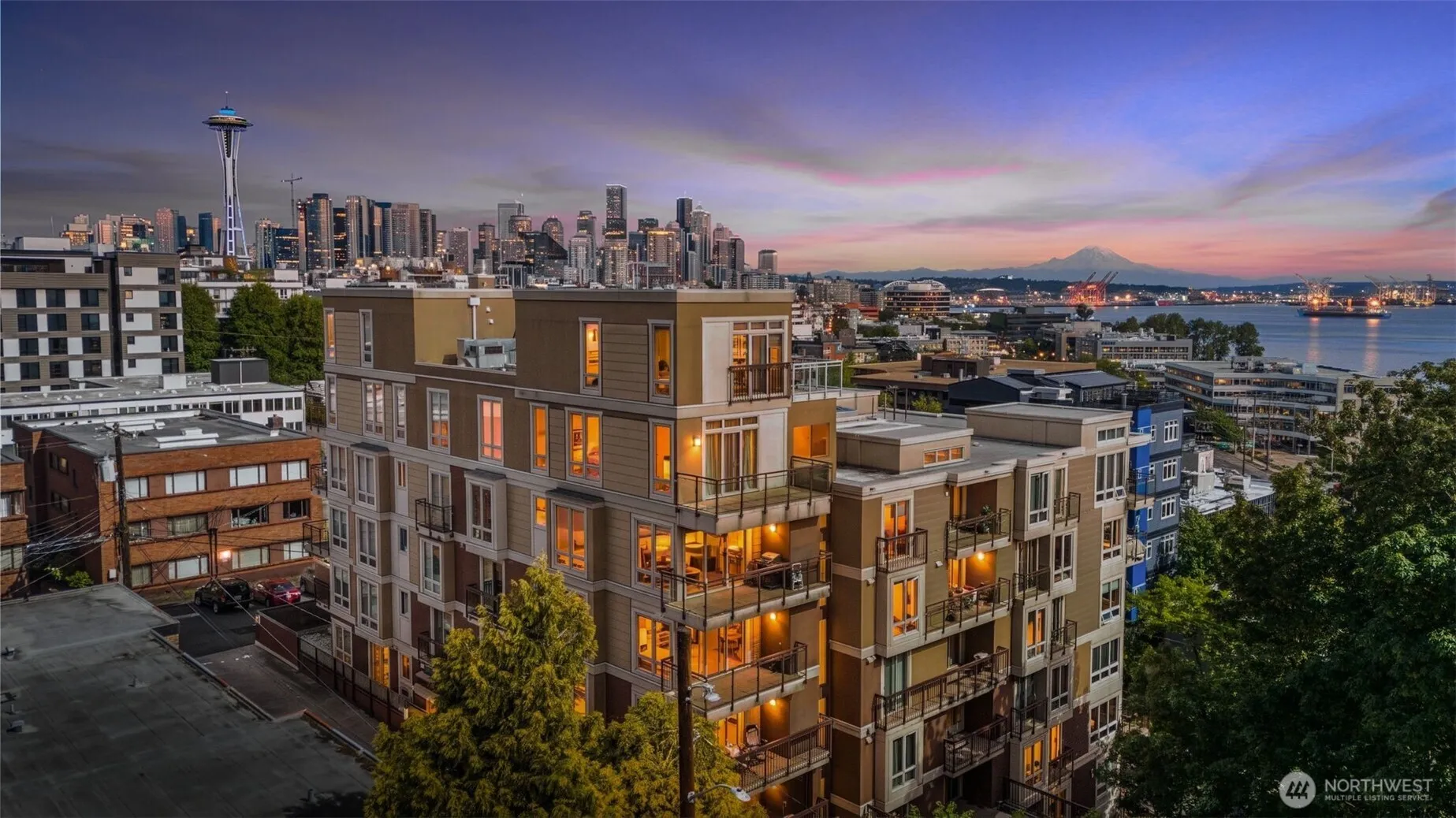 Property photo for 500 Fifth Avenue W #505, Seattle photo 2