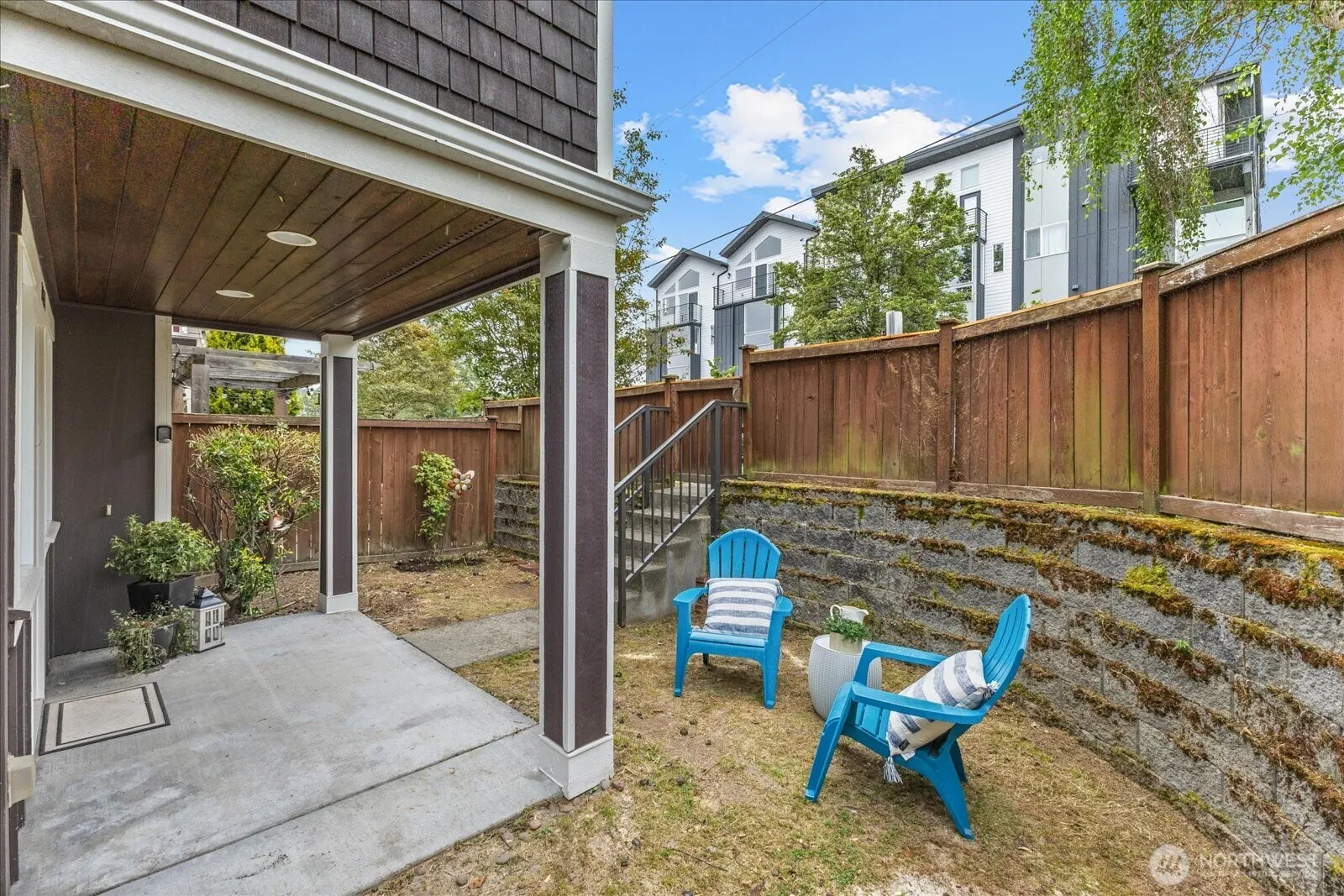 Property photo for 2024 W Bertona Street, Seattle photo 3