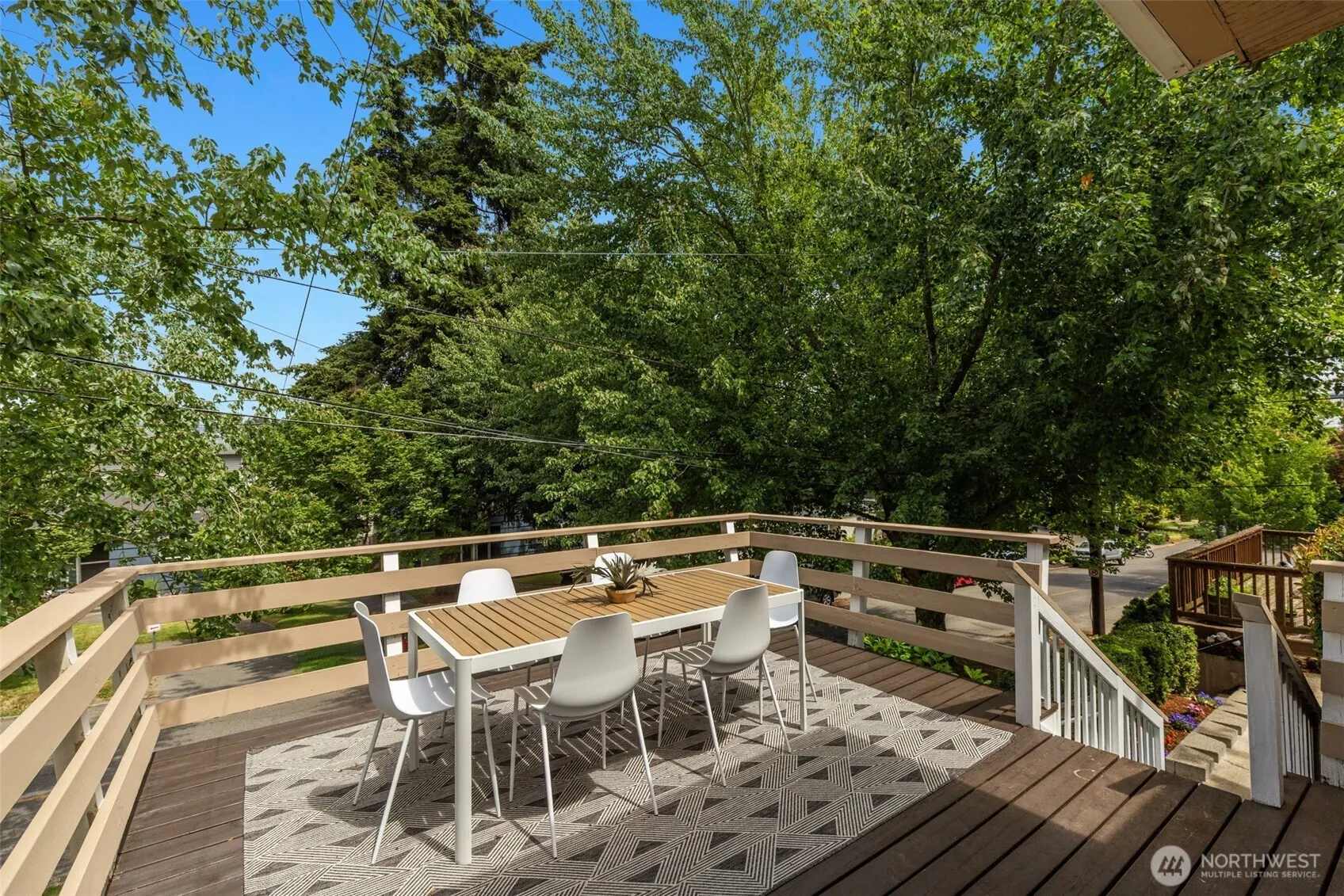 Property photo for 155 Florentia Street, Seattle photo 3