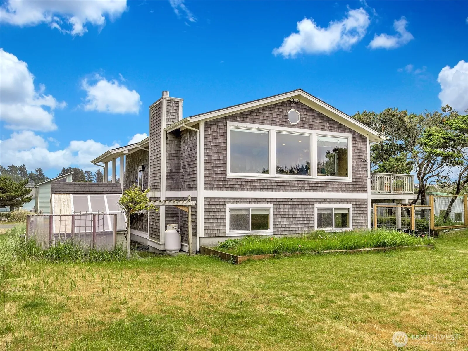 Property photo for 35305 & 35309 F Place, Ocean Park photo 3
