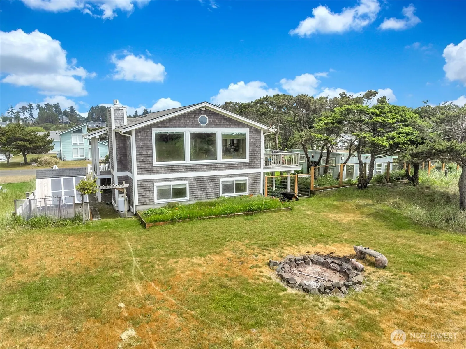 Property photo for 35305 & 35309 F Place, Ocean Park photo 4