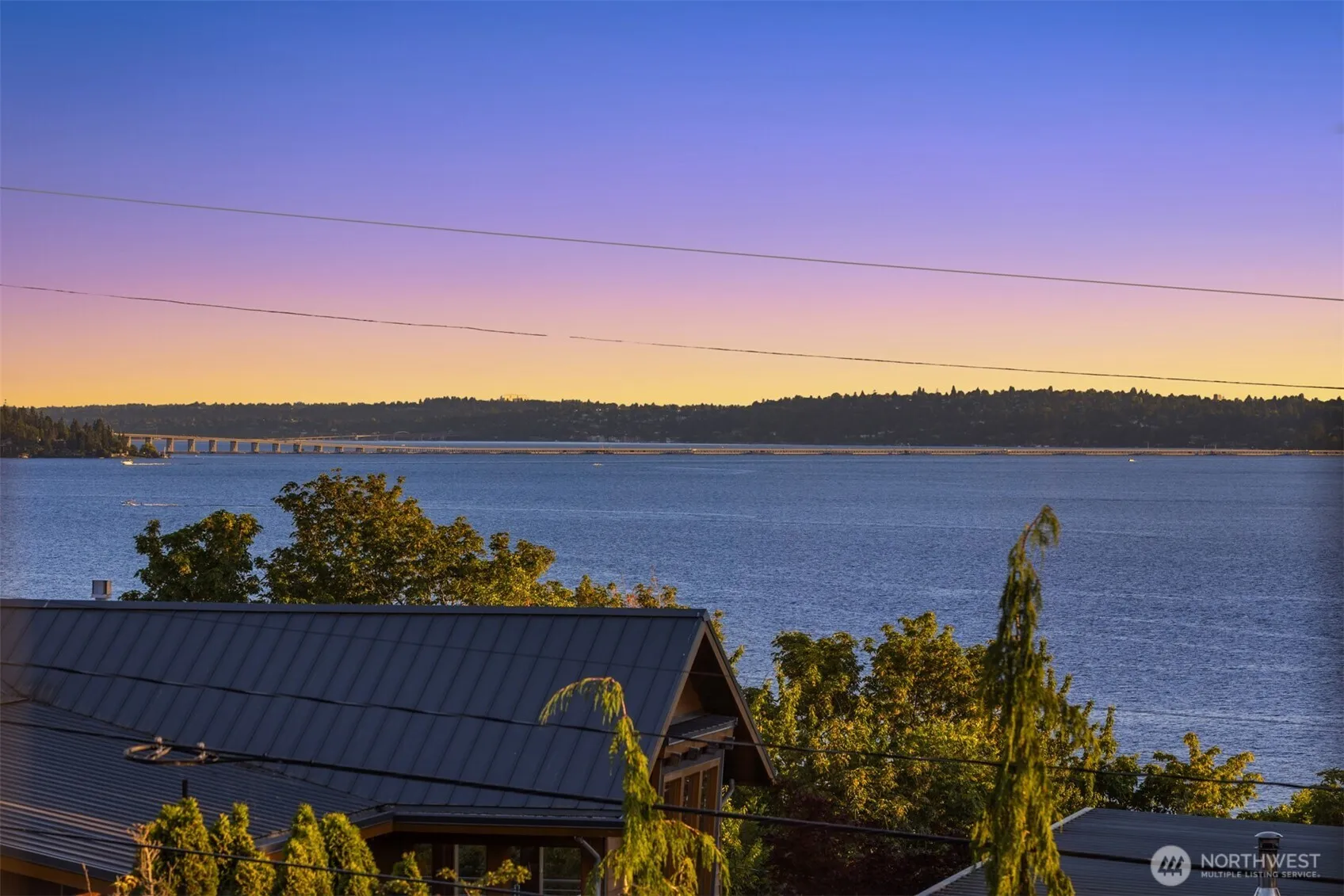 Property photo for 1010 6th Street W, Kirkland photo 2