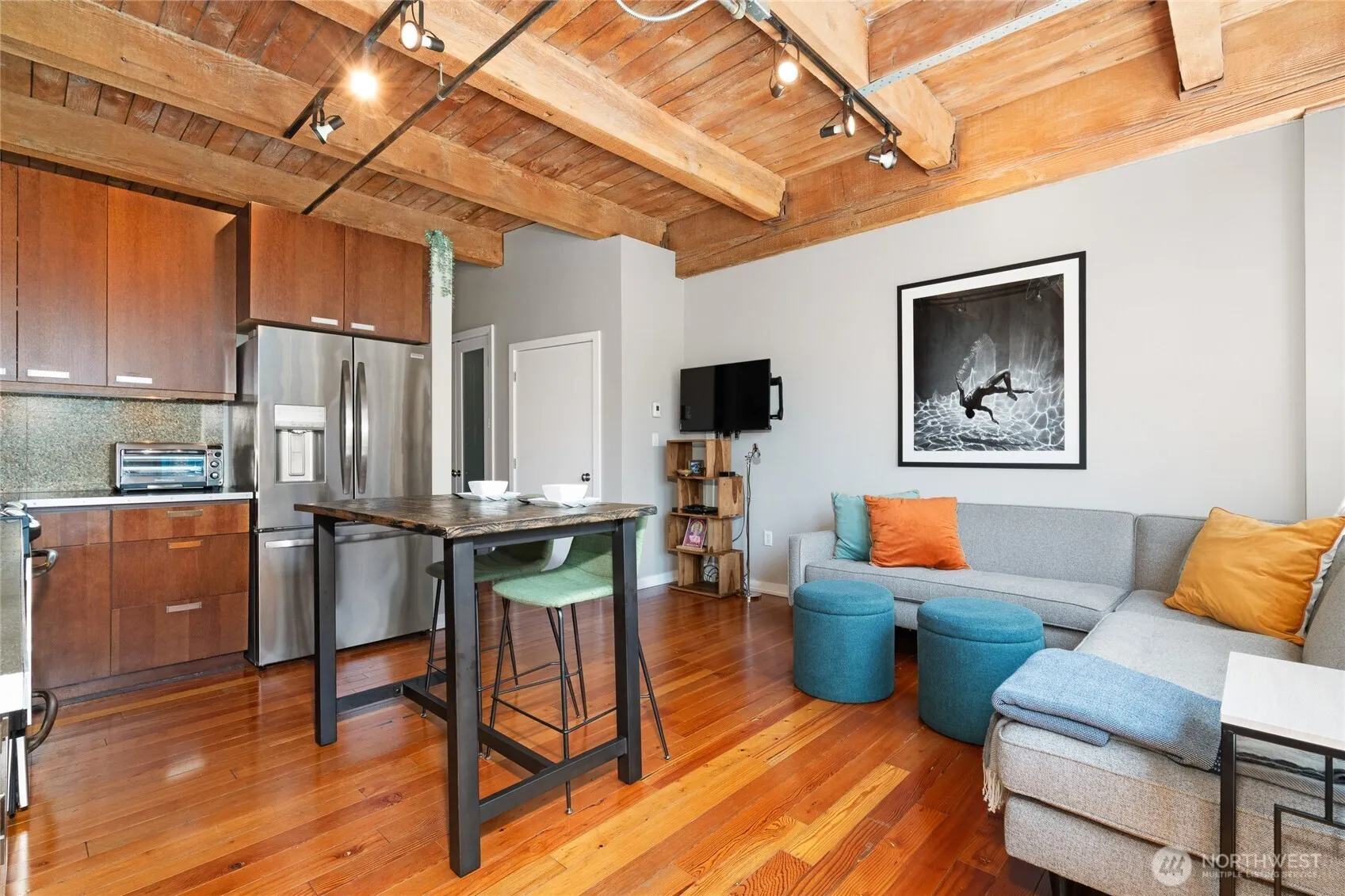 Property photo for 1408 12th Avenue #211, Seattle photo 4