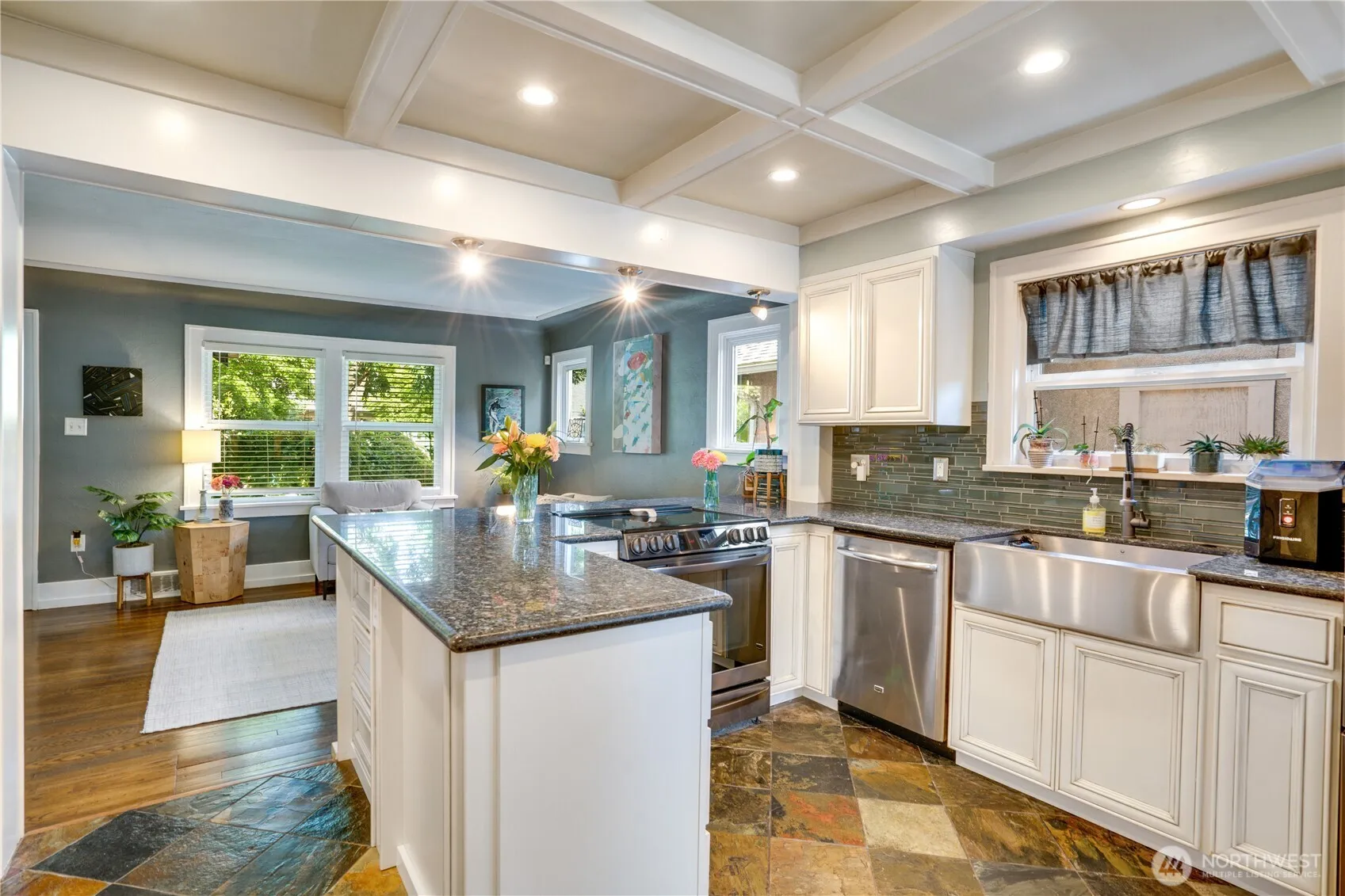 Property photo for 820 S Trafton Street, Tacoma photo 4