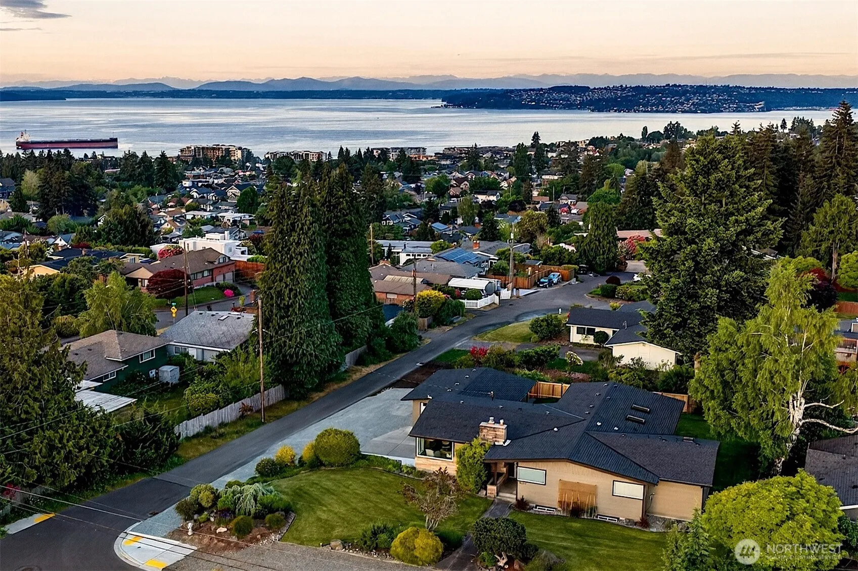 Property photo for 4657 N Lexington Street, Tacoma photo 2