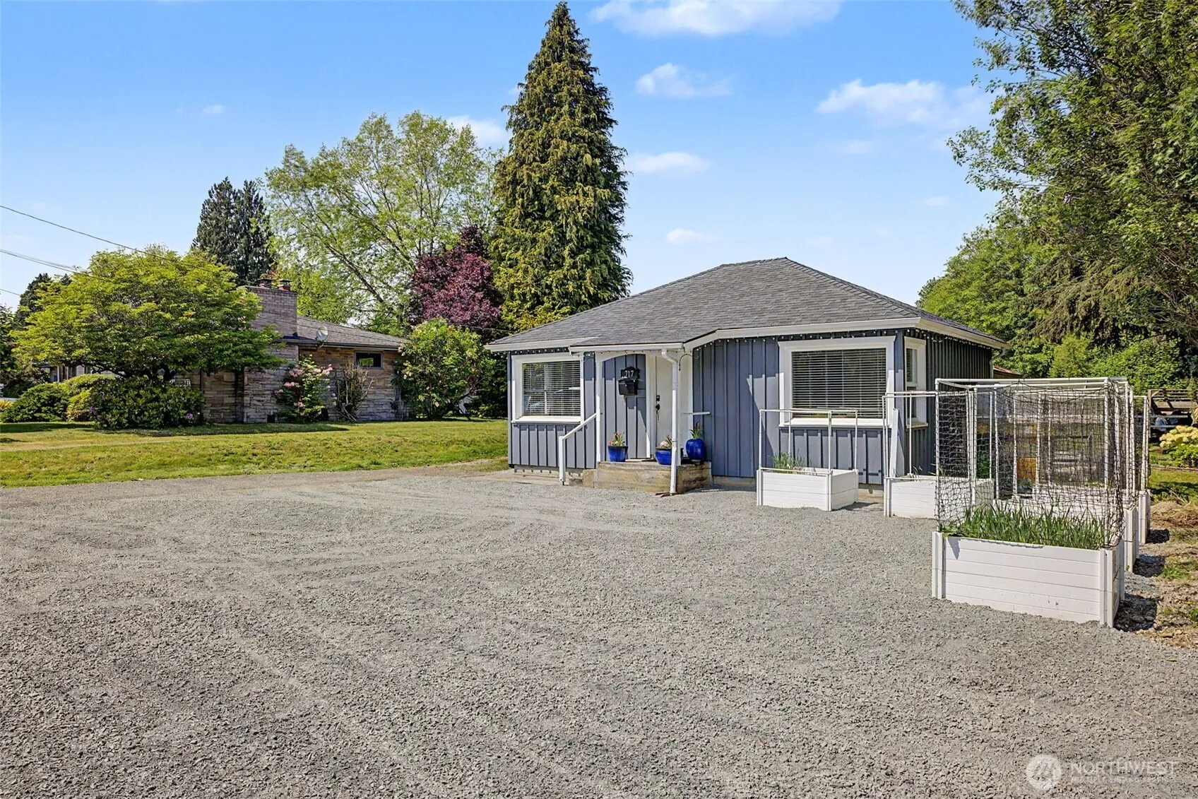 Property photo for 717 E Highland Dr Drive, Arlington