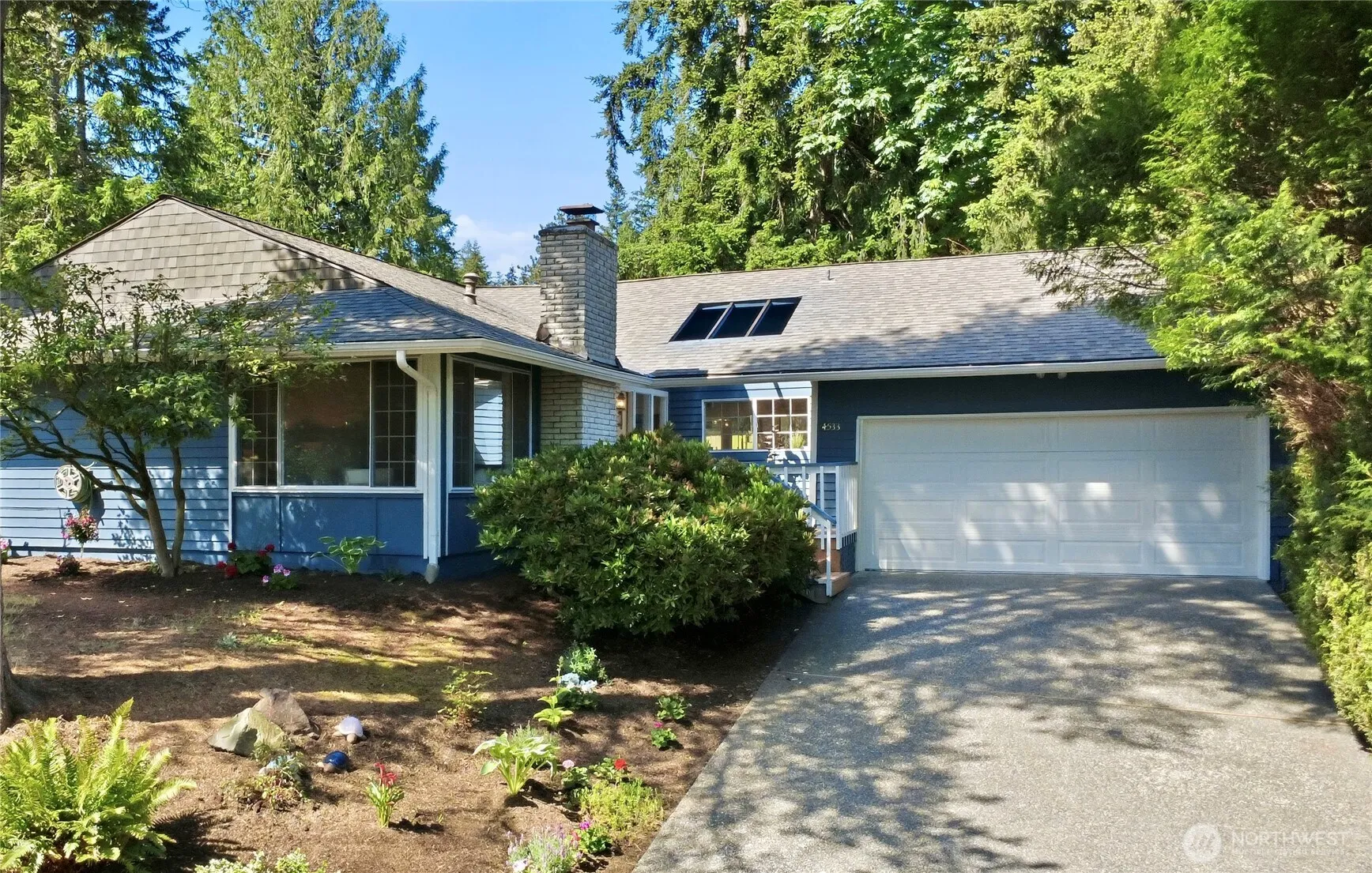 Property photo for 4533 147th Avenue Se, Bellevue photo 2