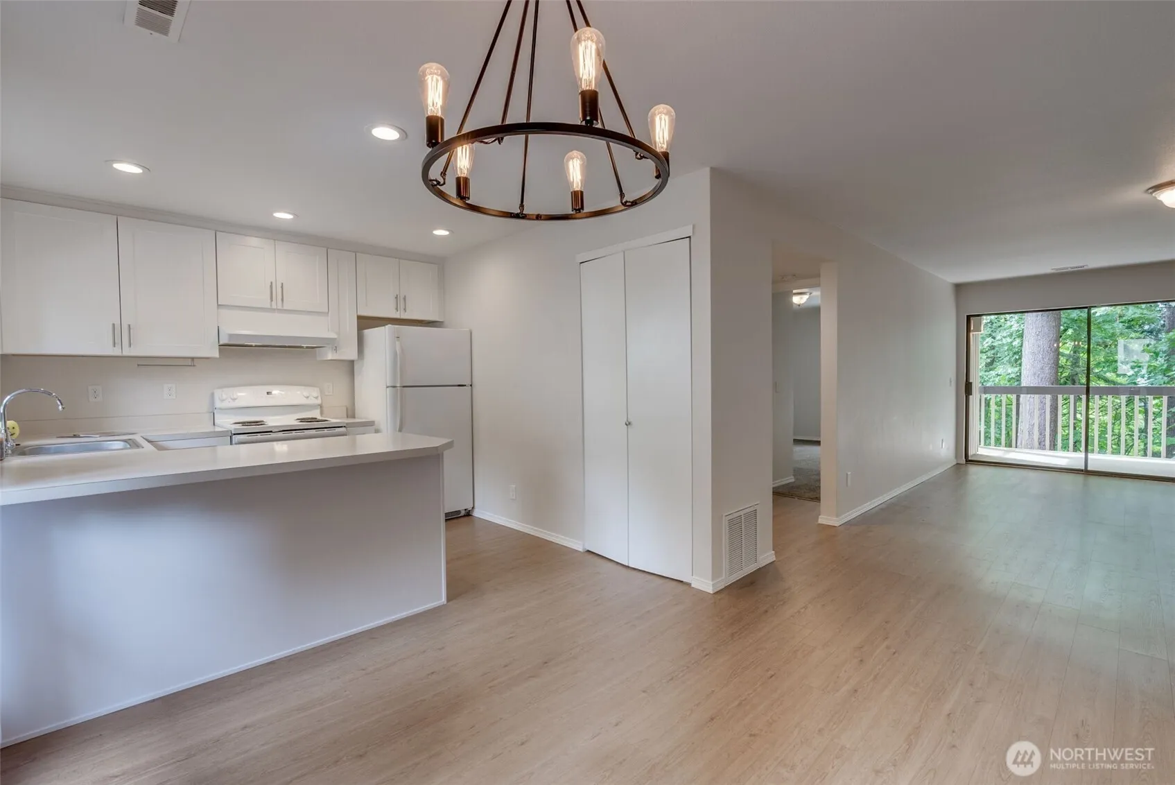 10819 Ne 37th Place #224, Bellevue