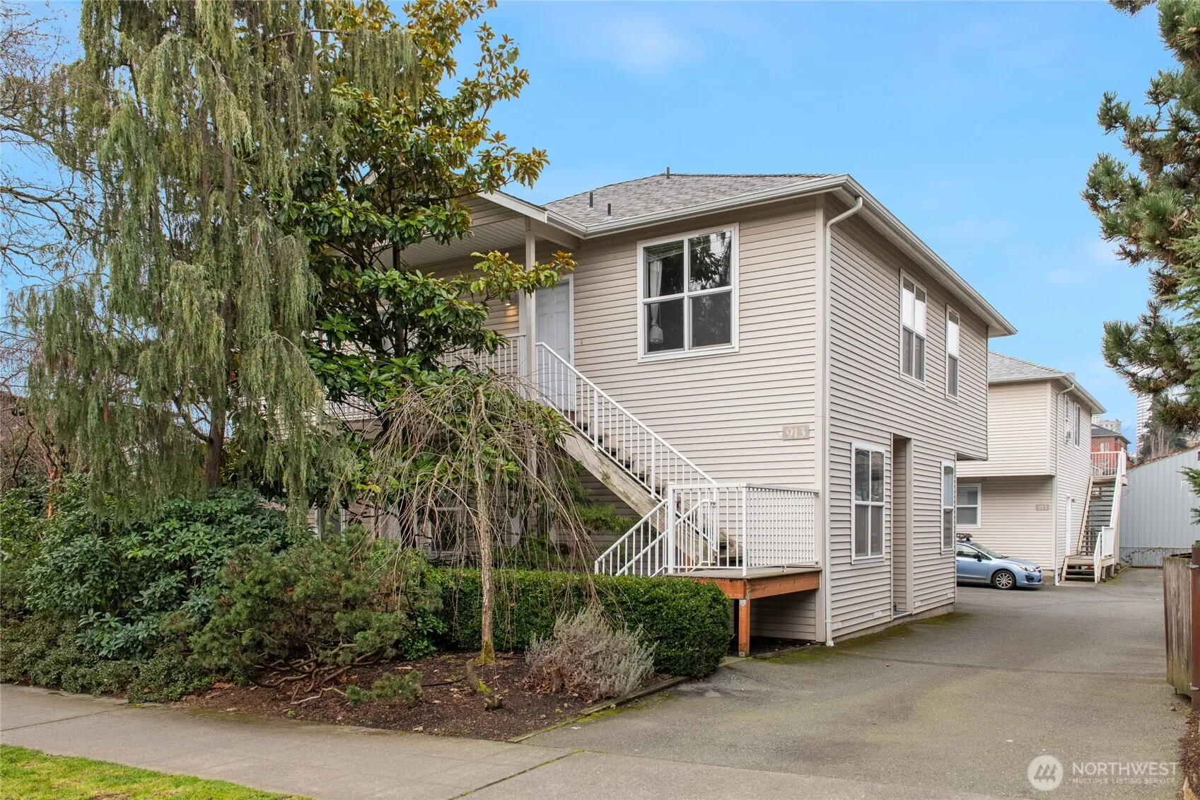 Property photo for 913 917 13th Avenue, Seattle photo 3