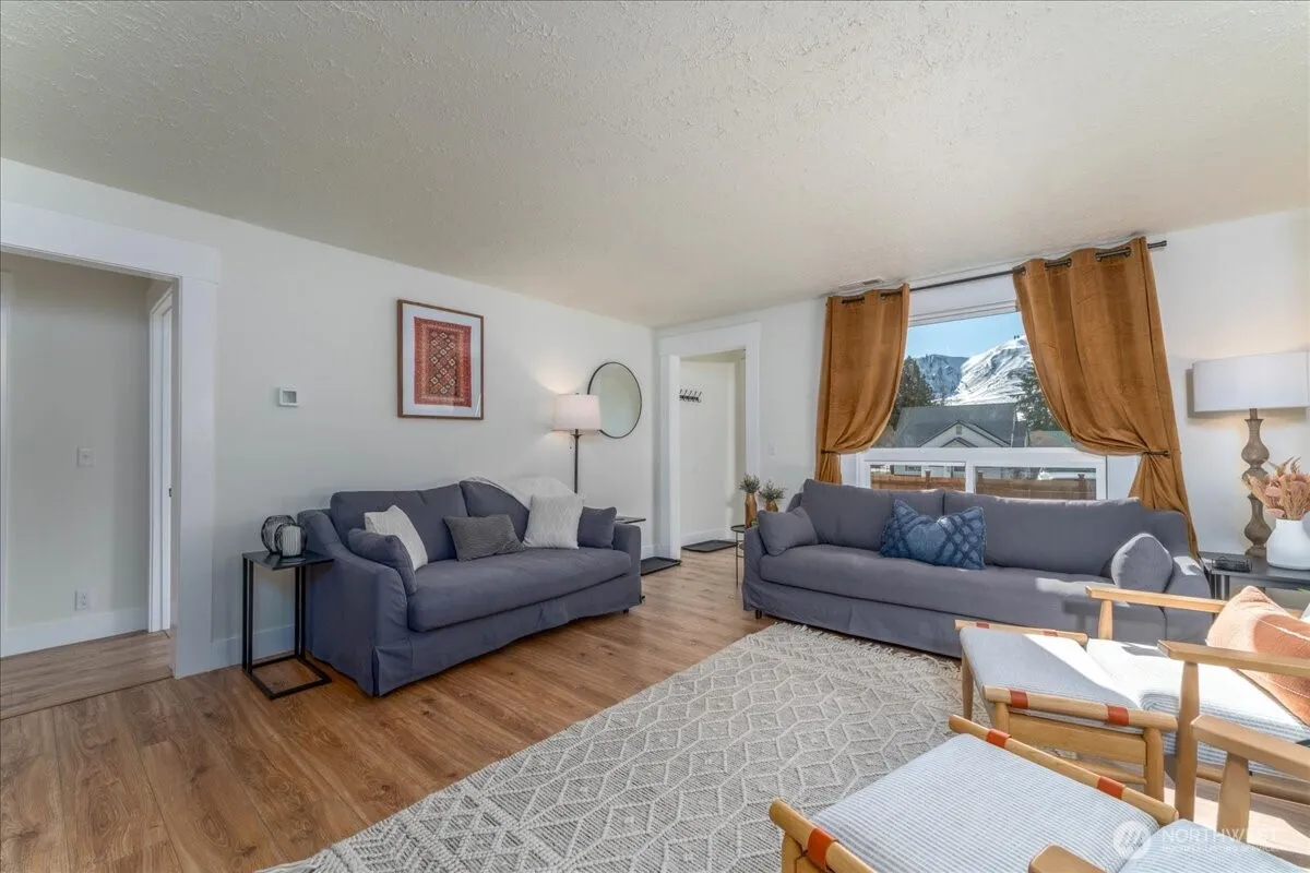 Property photo for 507 E Wapato Avenue, Chelan photo 3