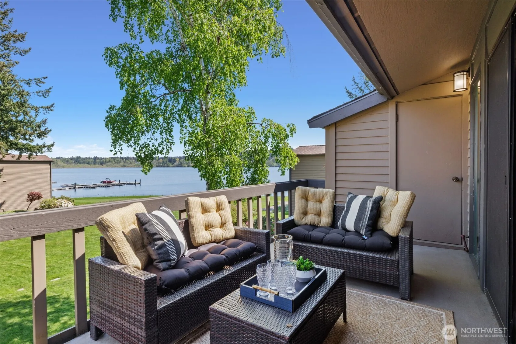Property photo for 17434 Ne 40th Place #c5, Redmond
