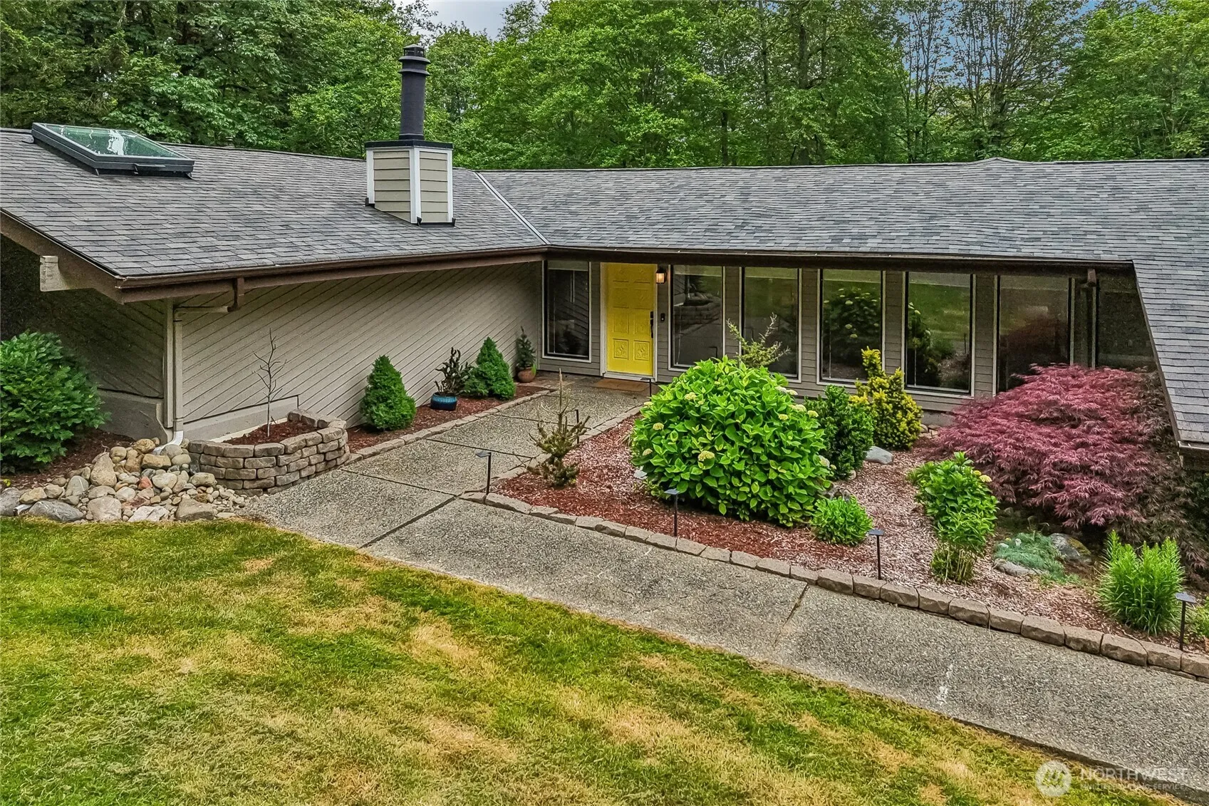 Property photo for 16808 240th Avenue Se, Maple Valley photo 2