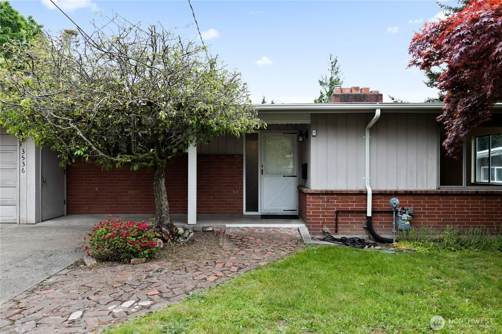 Property photo for 3536 Ne 94th Street, Seattle photo 2