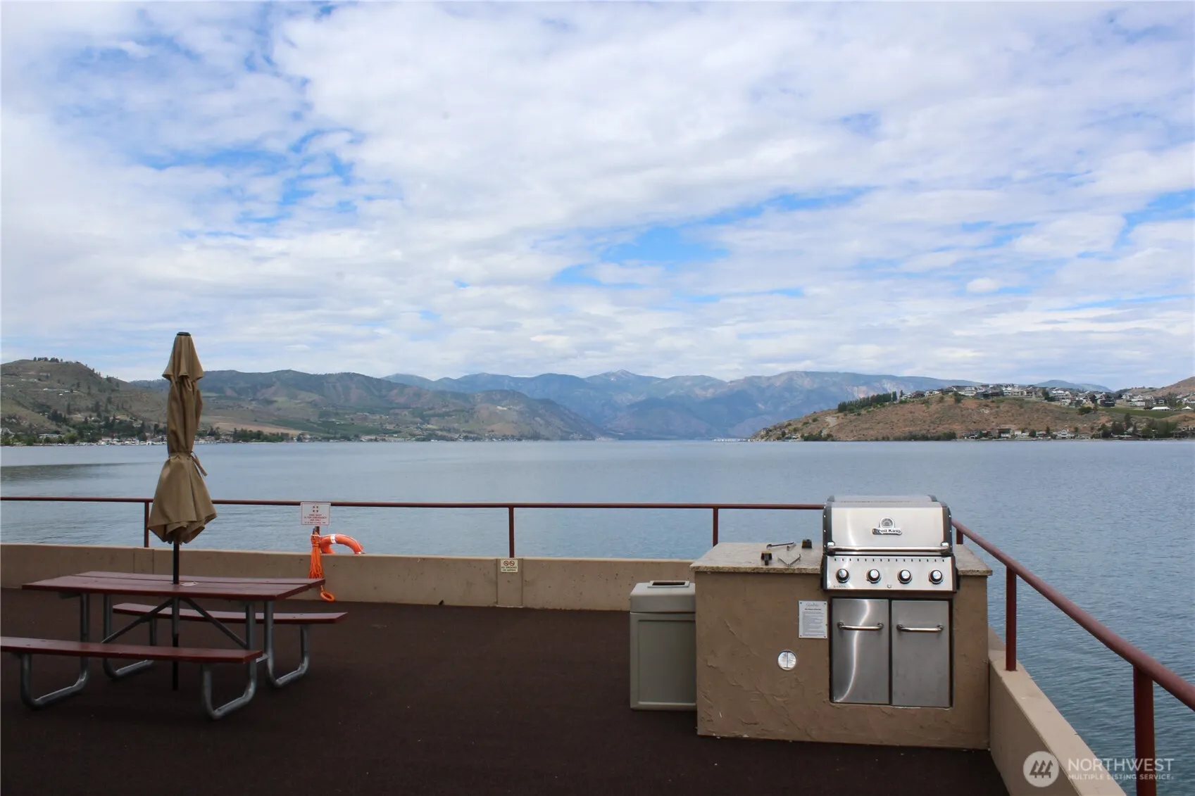 Property photo for 322 W Woodin Avenue #527, Chelan photo 5