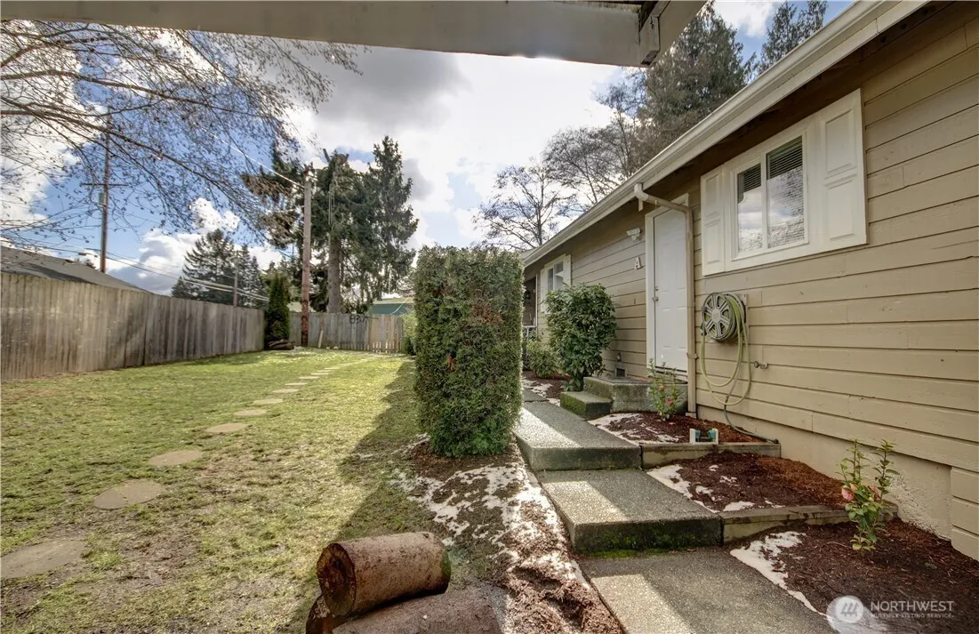 Property photo for 412 105th Street Sw, Everett photo 4