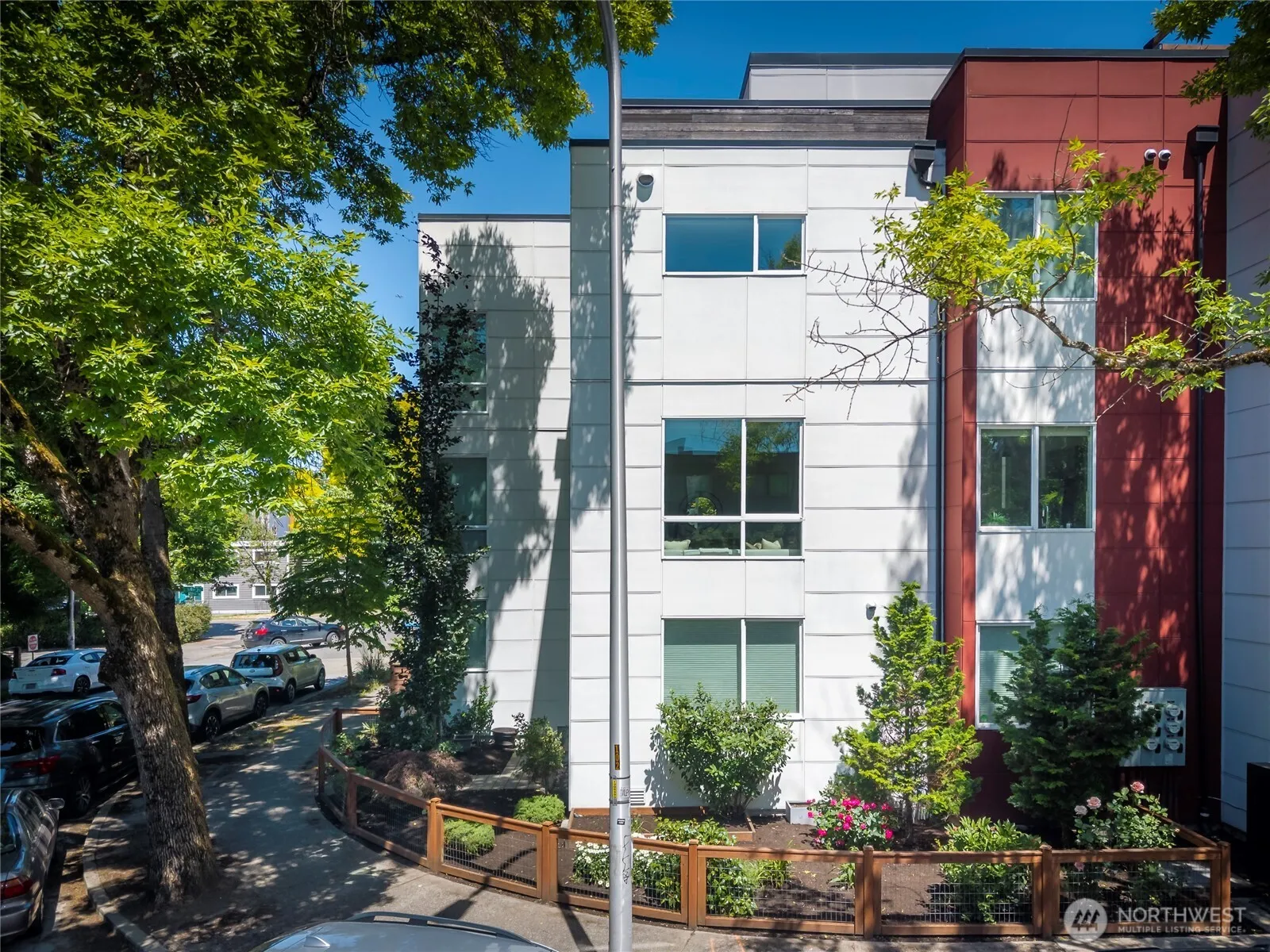 Property photo for 110 22nd Avenue S, Seattle photo 2