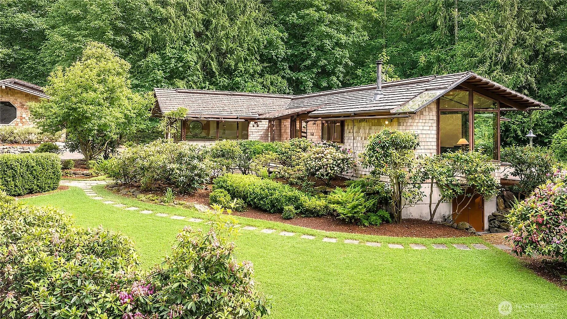 19611 Ne Redmond Road, Redmond