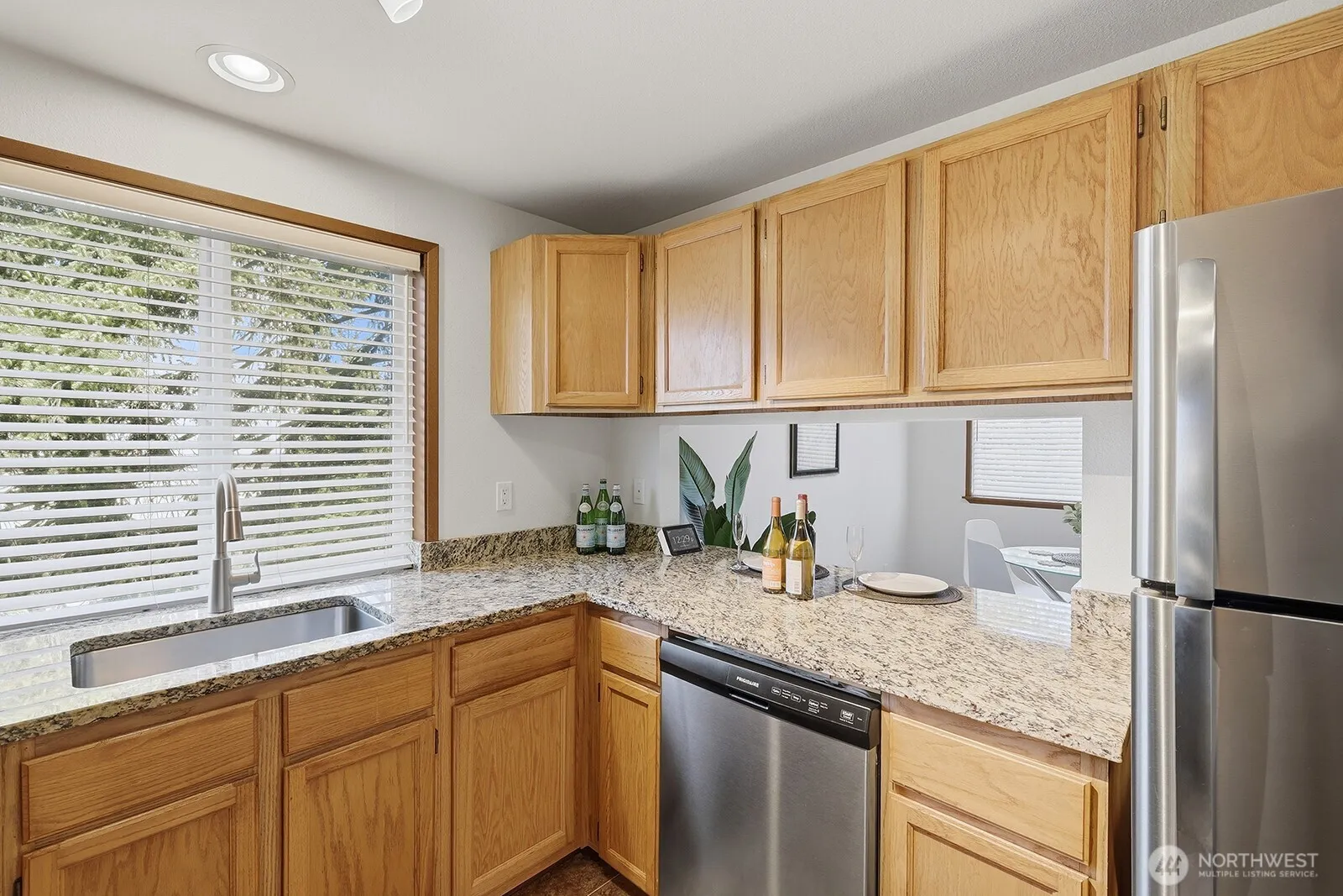 Property photo for 9522 1st Avenue Ne #a4, Seattle photo 5