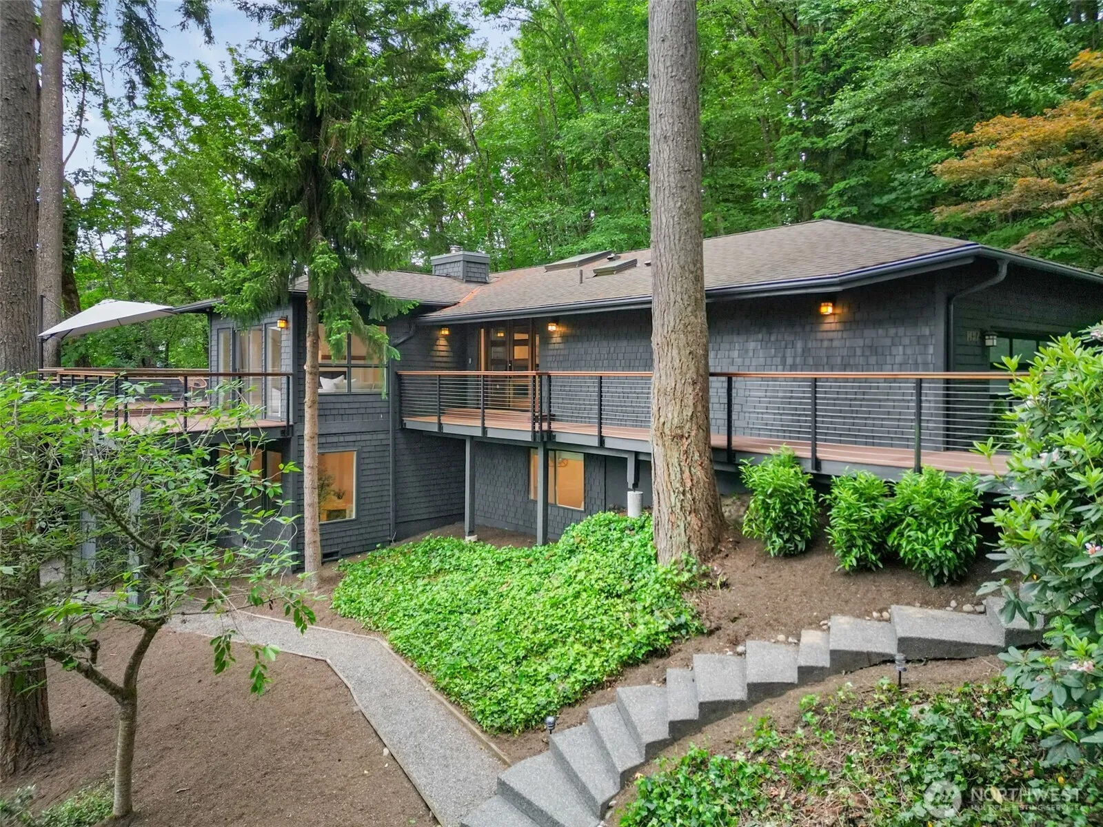 Property photo for 14317 Se 49th Street, Bellevue