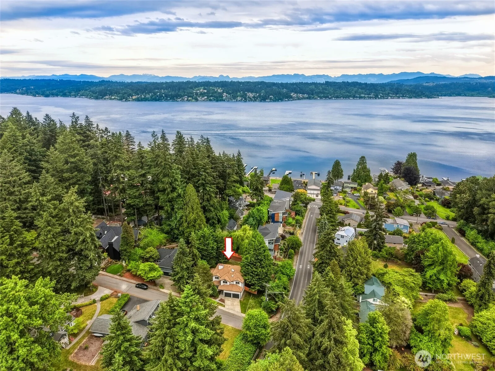 Property photo for 3328 168th Place Se, Bellevue