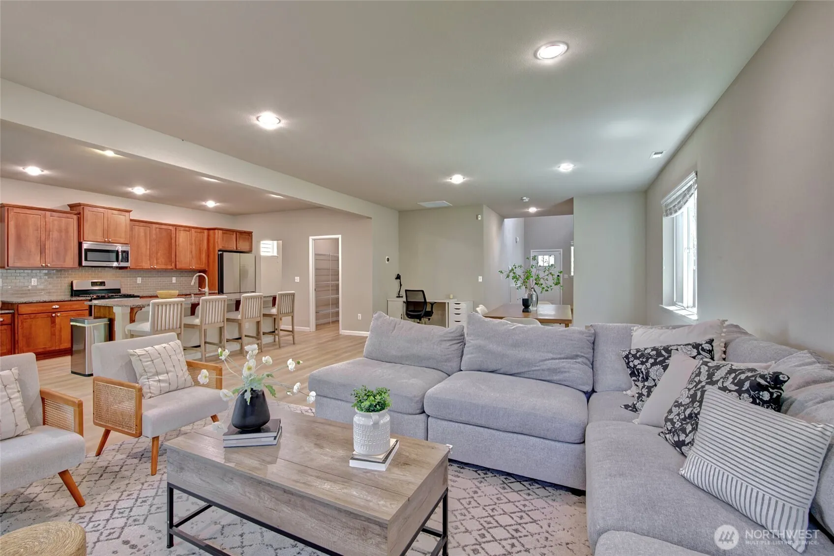 Property photo for 17 159th Place Se, Bothell photo 4
