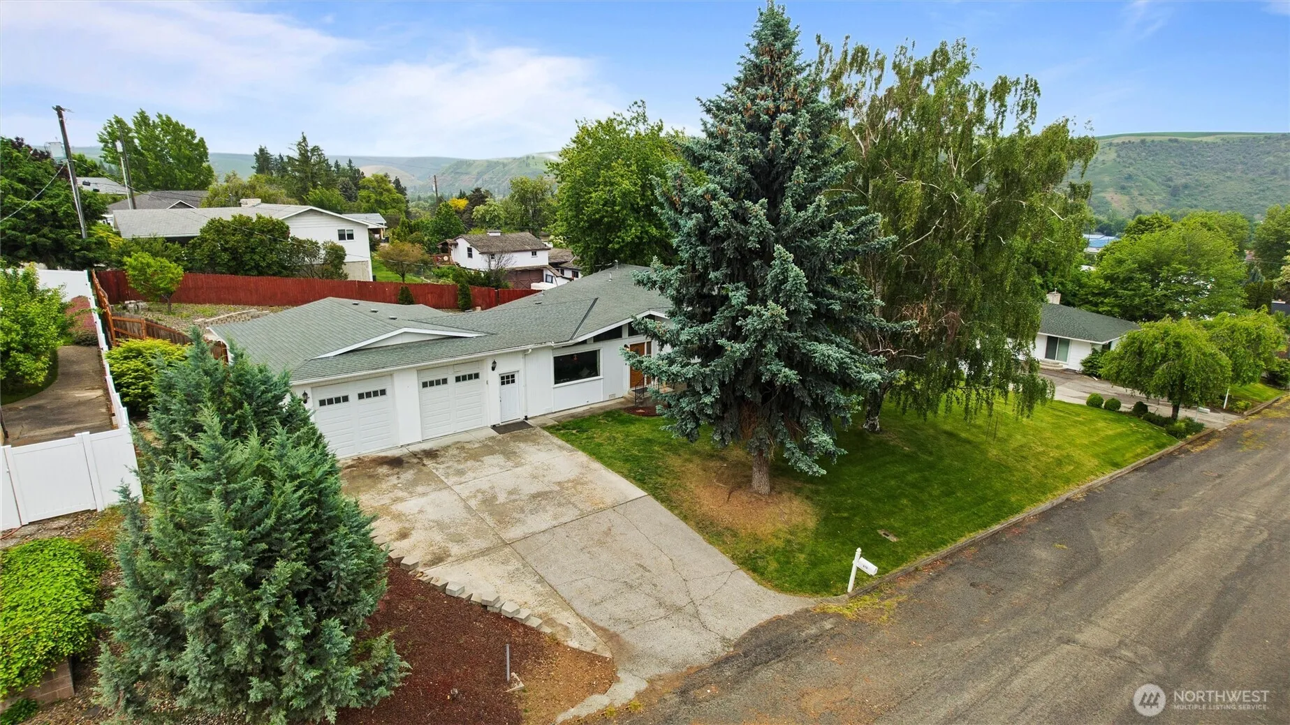 Property photo for 810 E Spring, Dayton